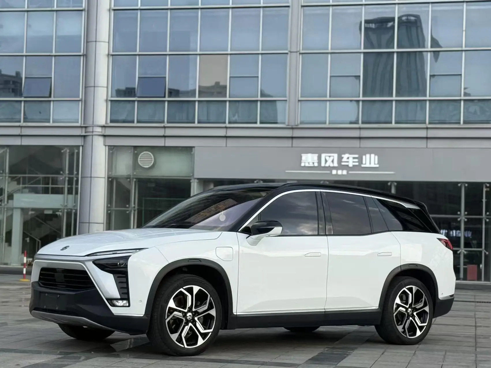 NIO ES8  из Китая