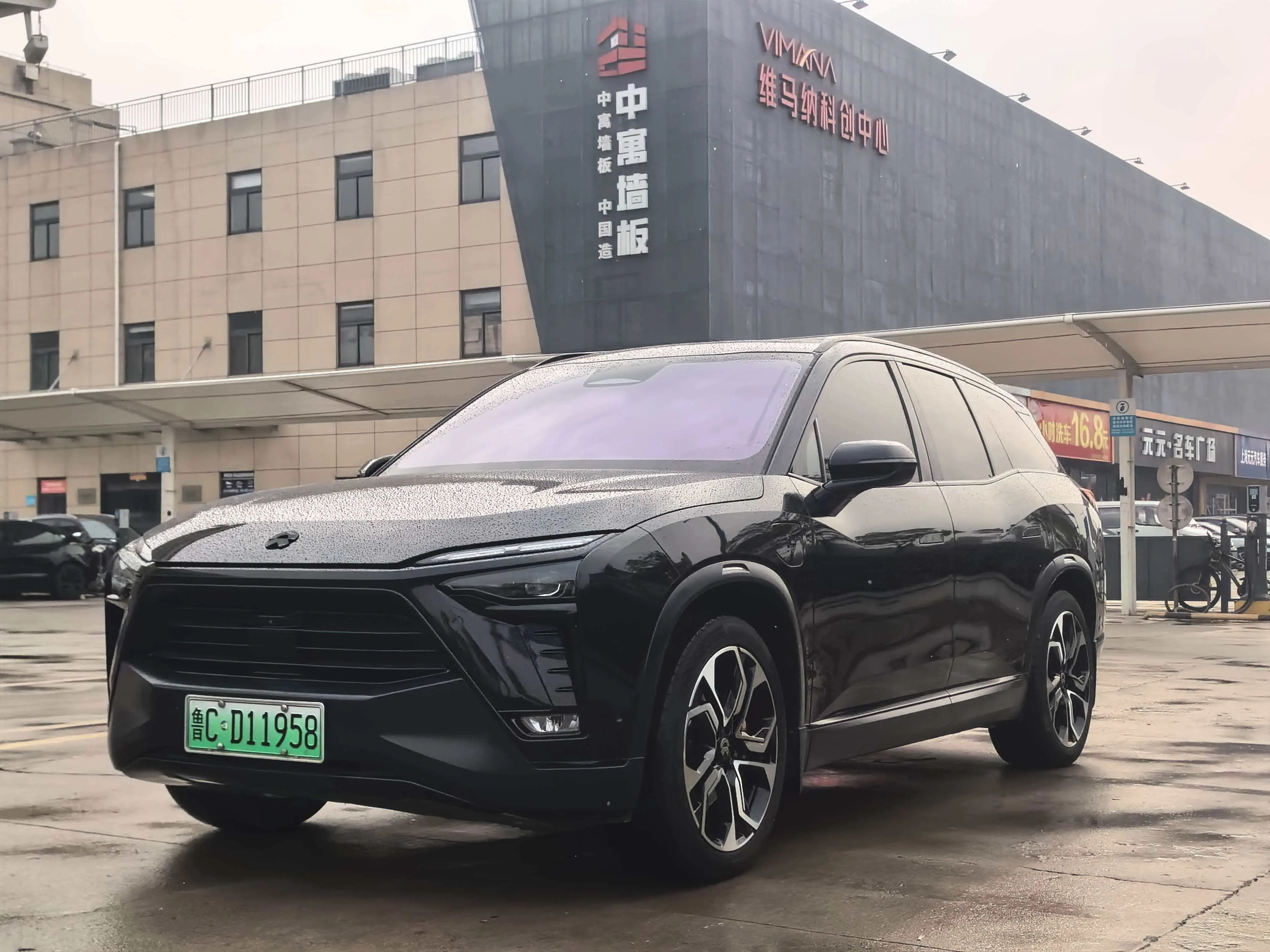 NIO ES8  из Китая