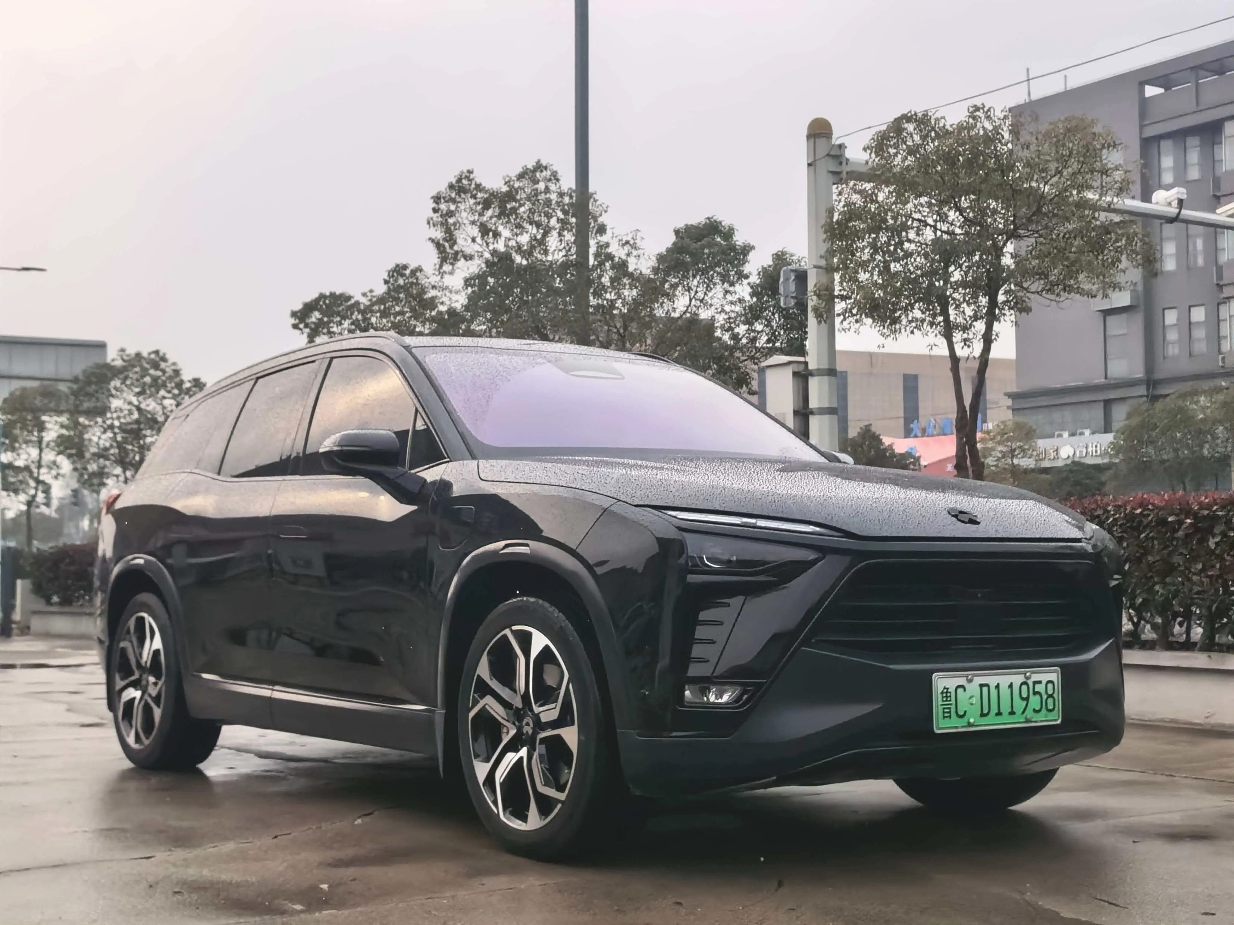 NIO ES8  из Китая