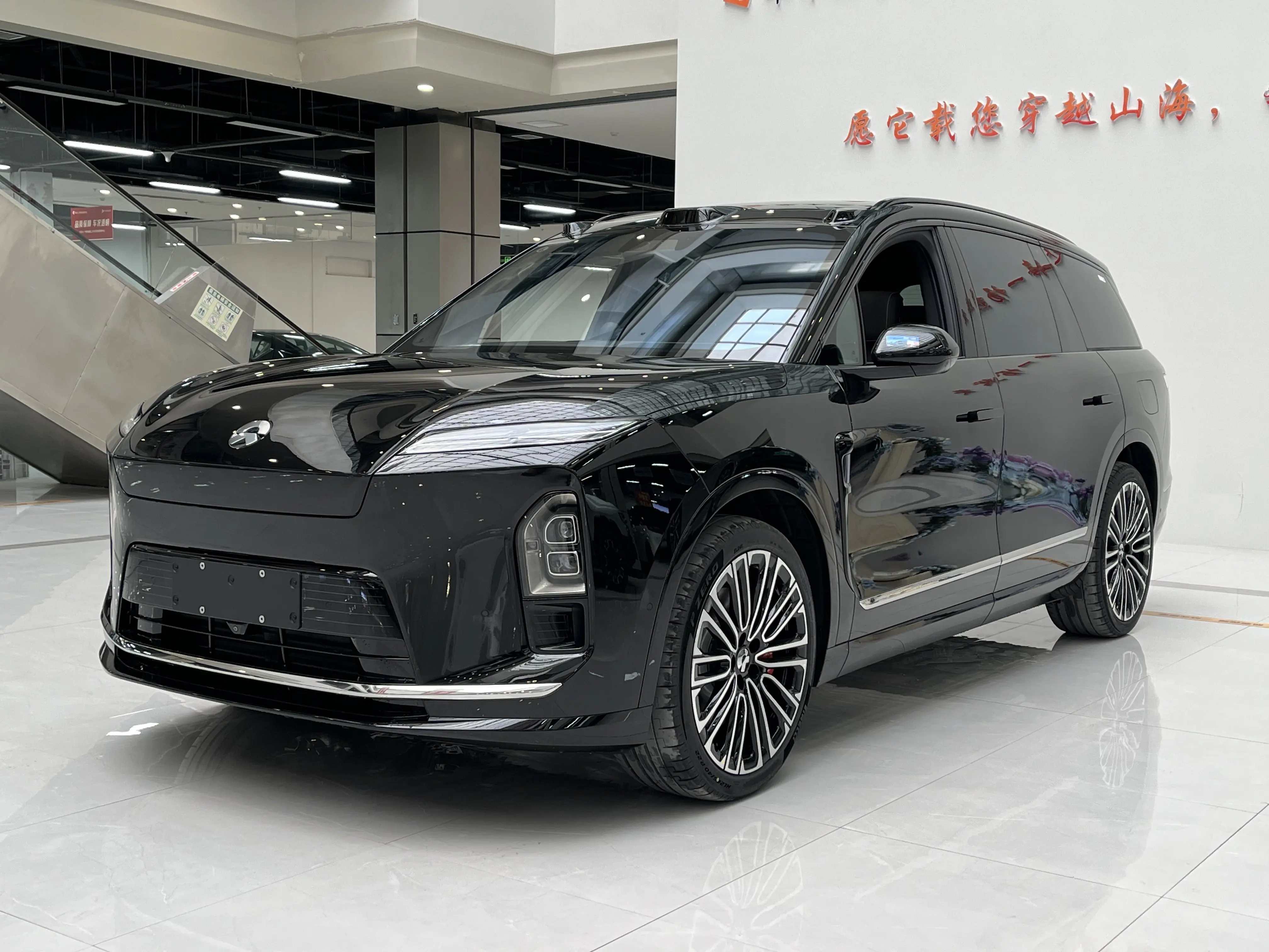 NIO ES8  из Китая