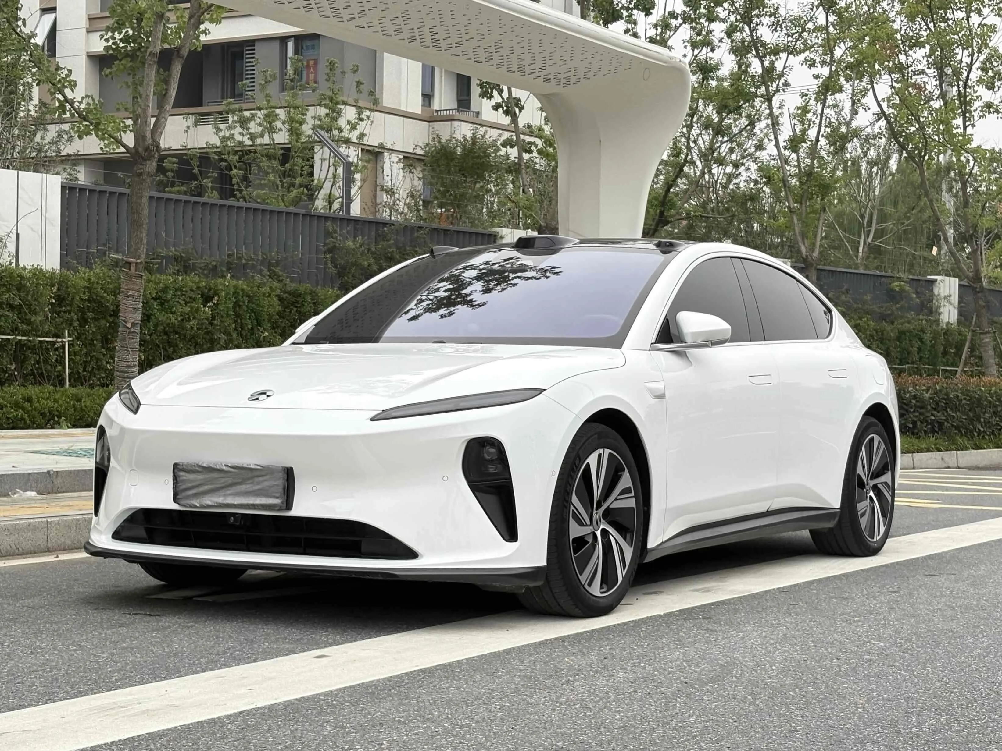 NIO ET5  из Китая