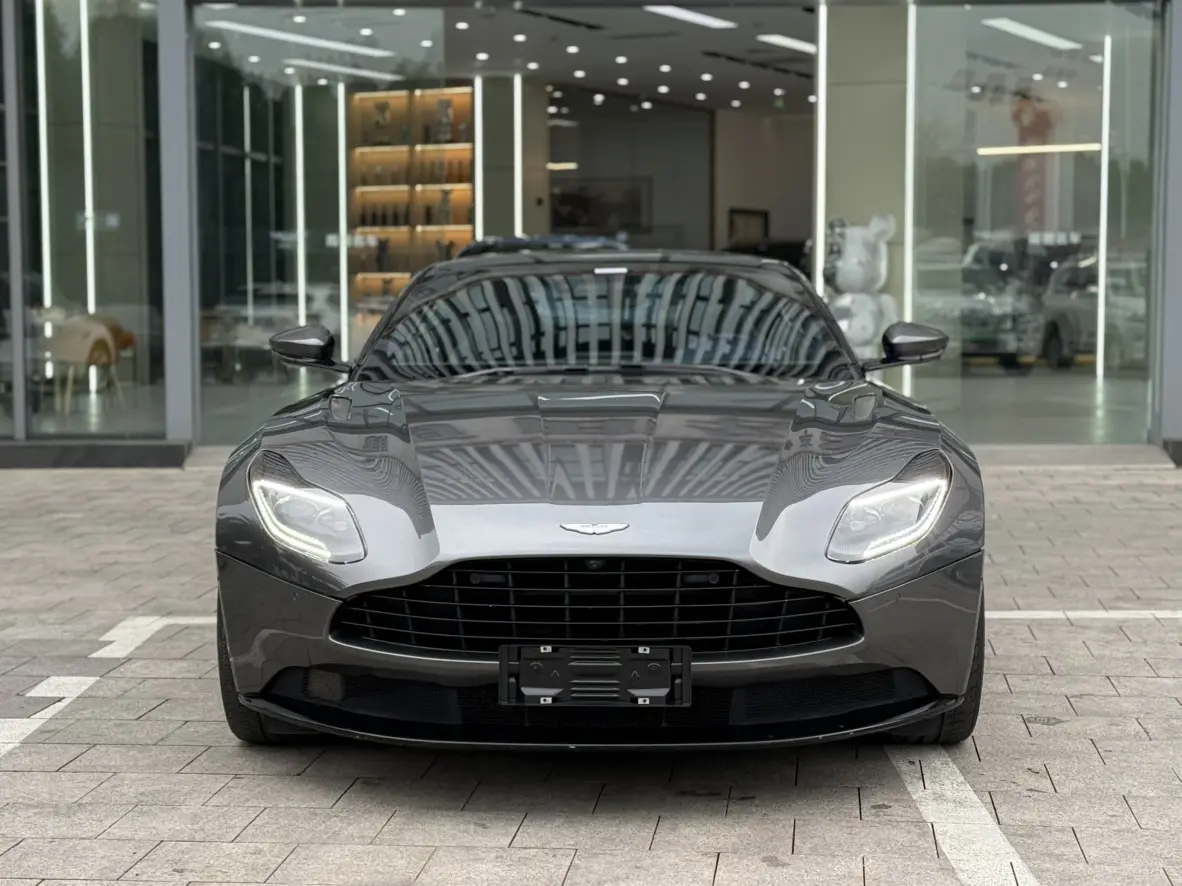 Aston Martin DB11  из Китая