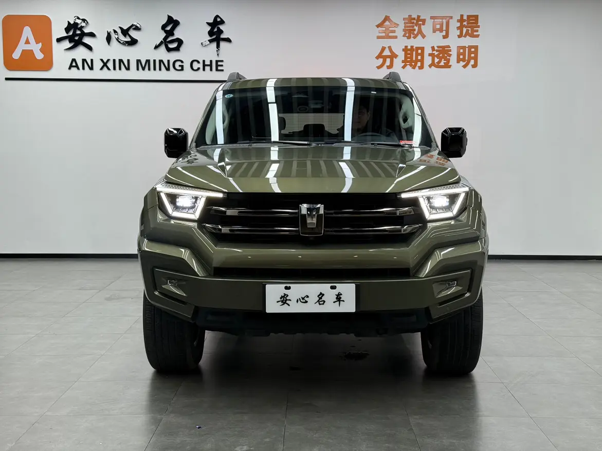 Tank 400 Hi4-T  из Китая