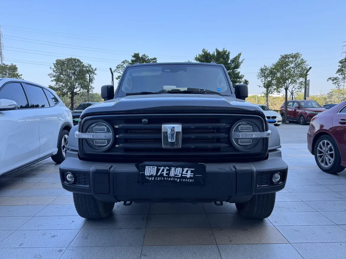 Tank 300  из Китая