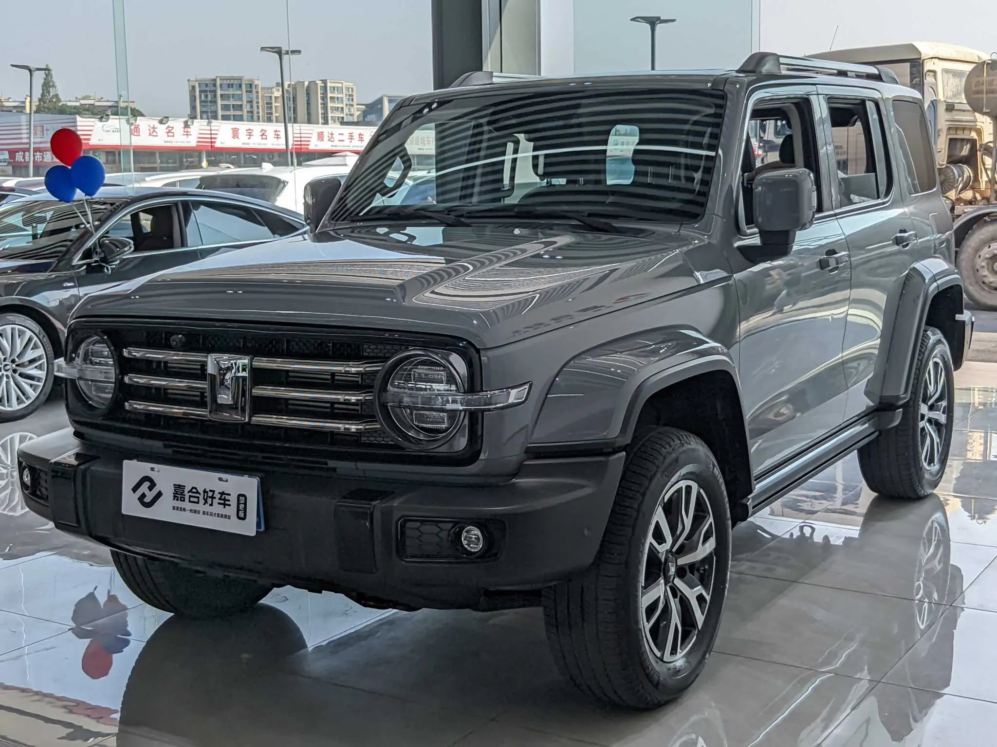 Tank 300  из Китая