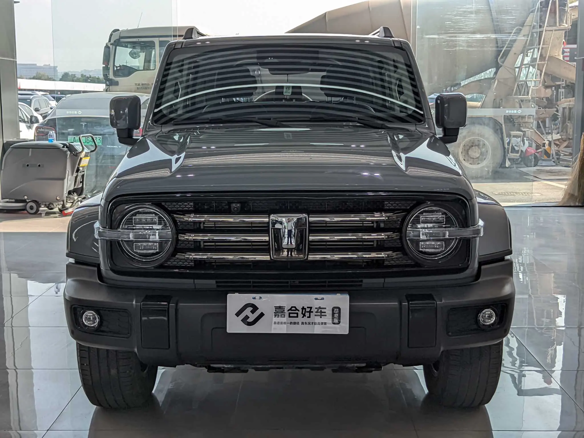 Tank 300  из Китая