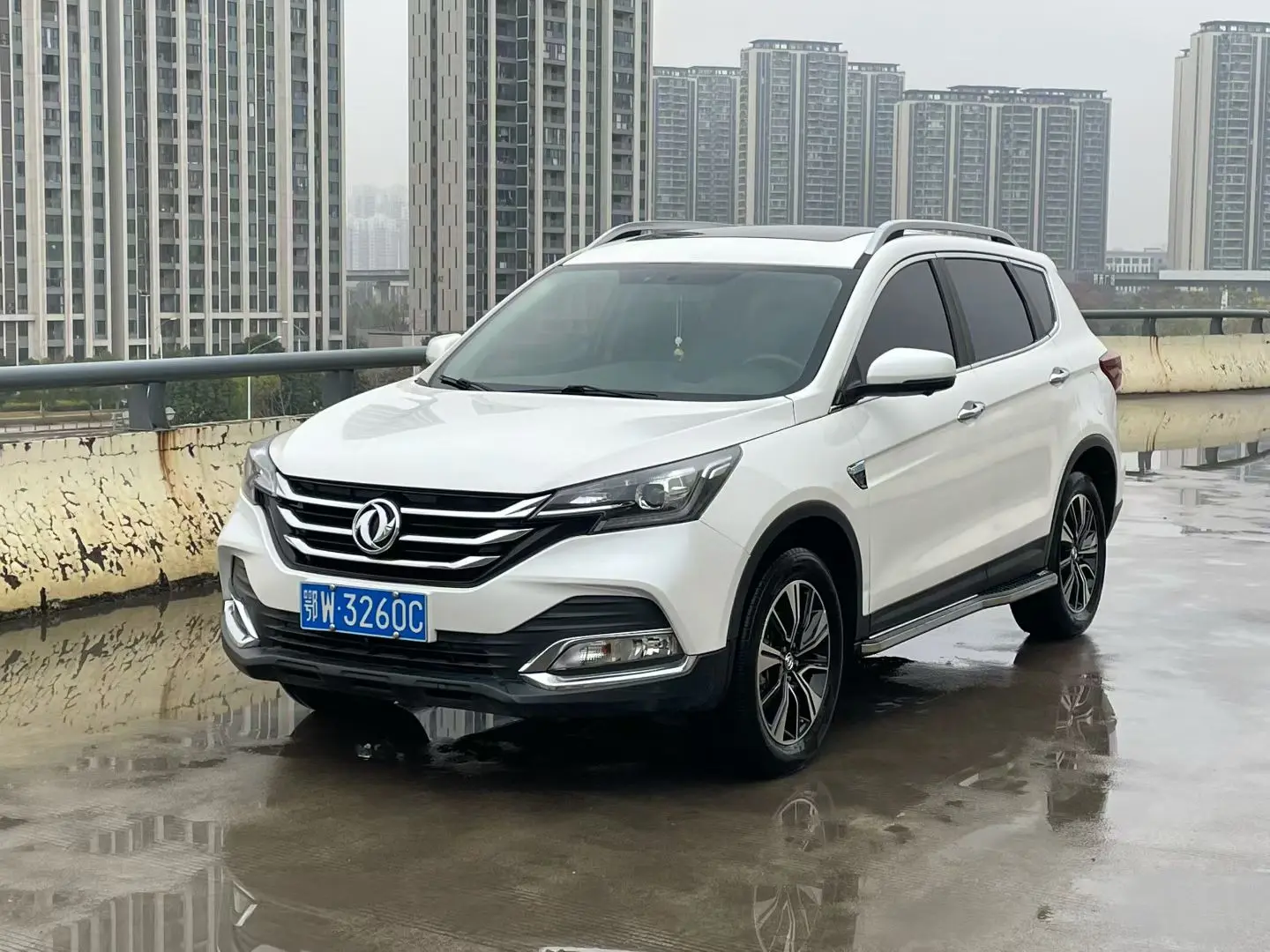 Dongfeng Fengshen AX7  из Китая