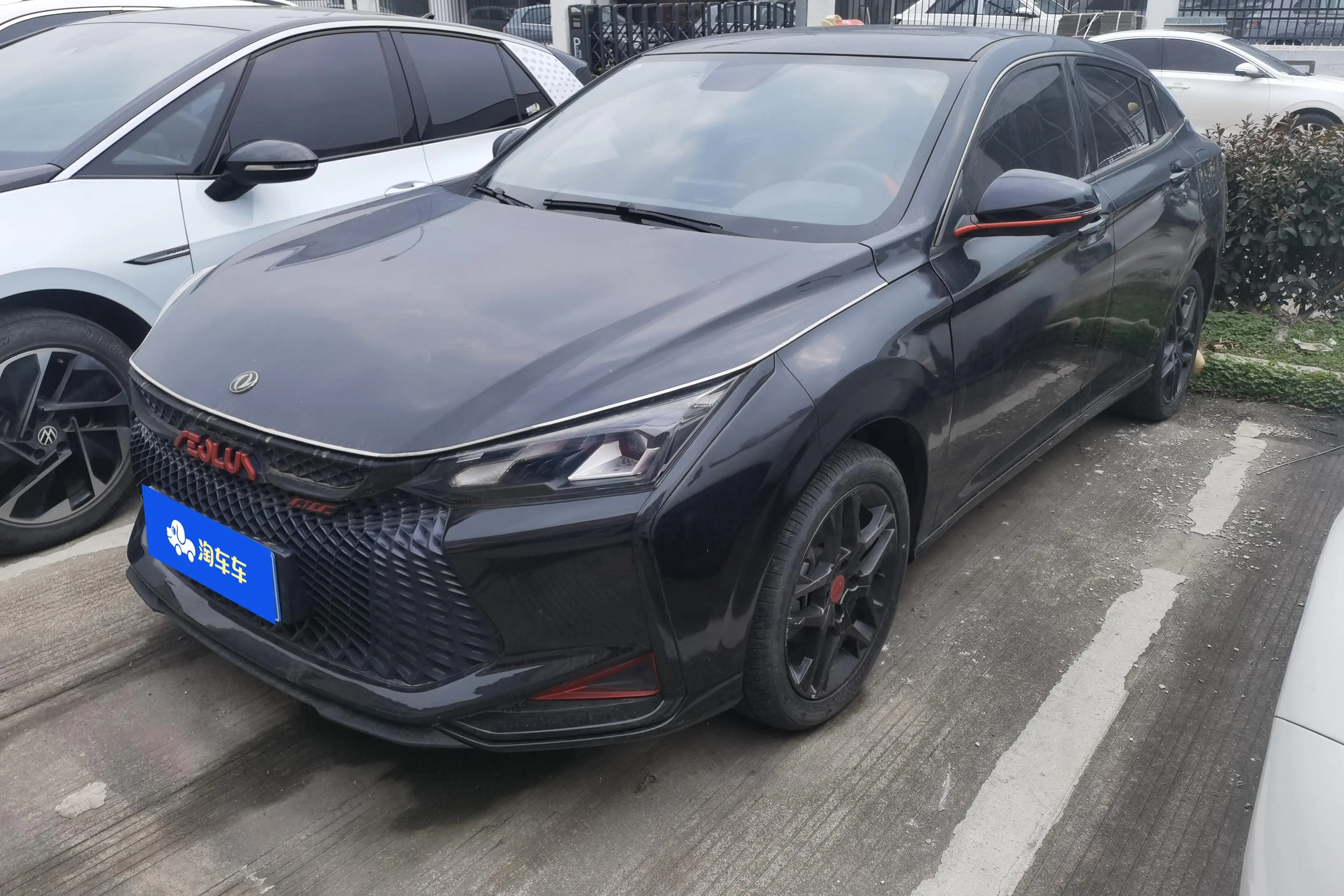 Dongfeng Yixuan  из Китая