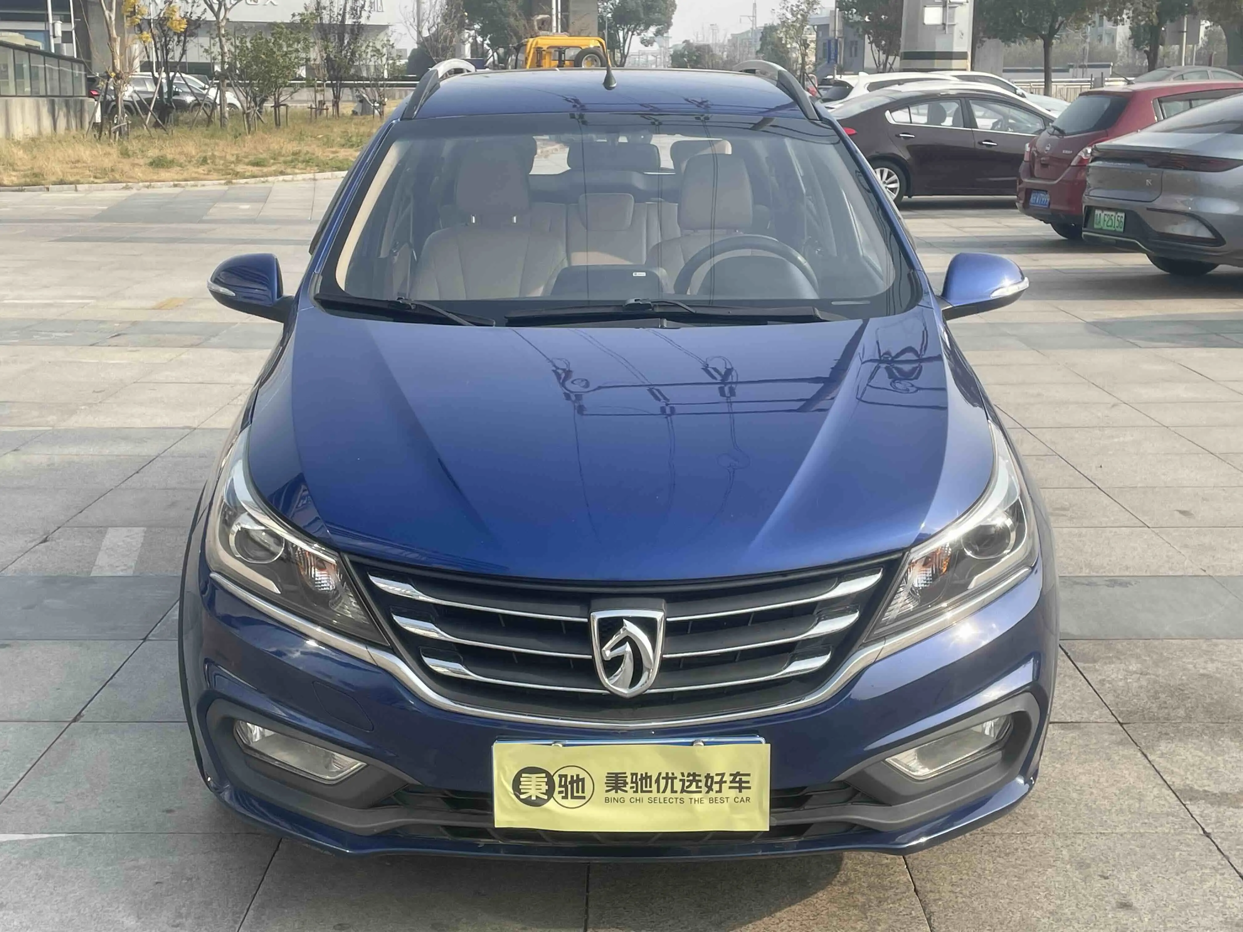 Baojun 310W  из Китая