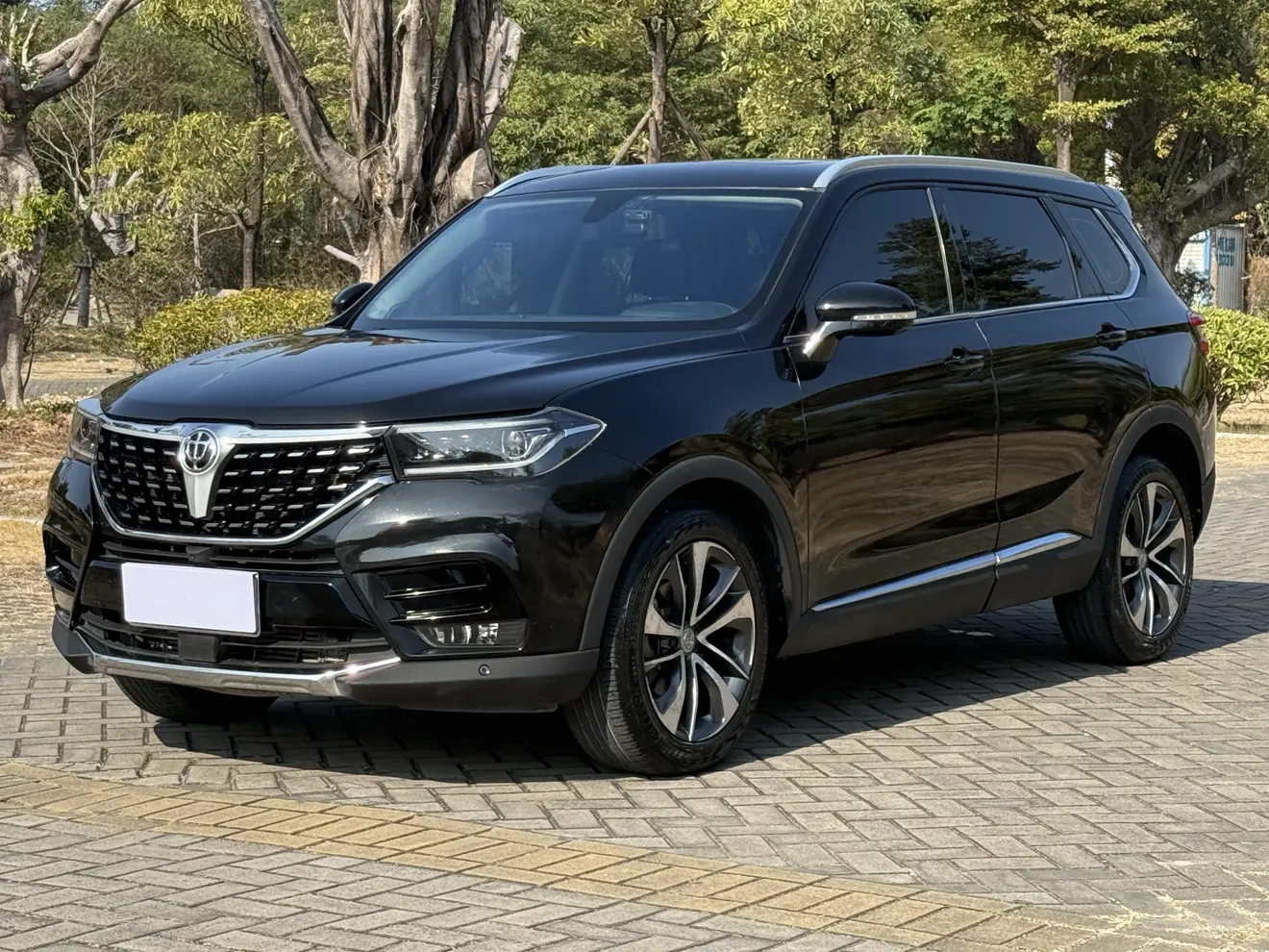 Brilliance Zhonghua V7  из Китая