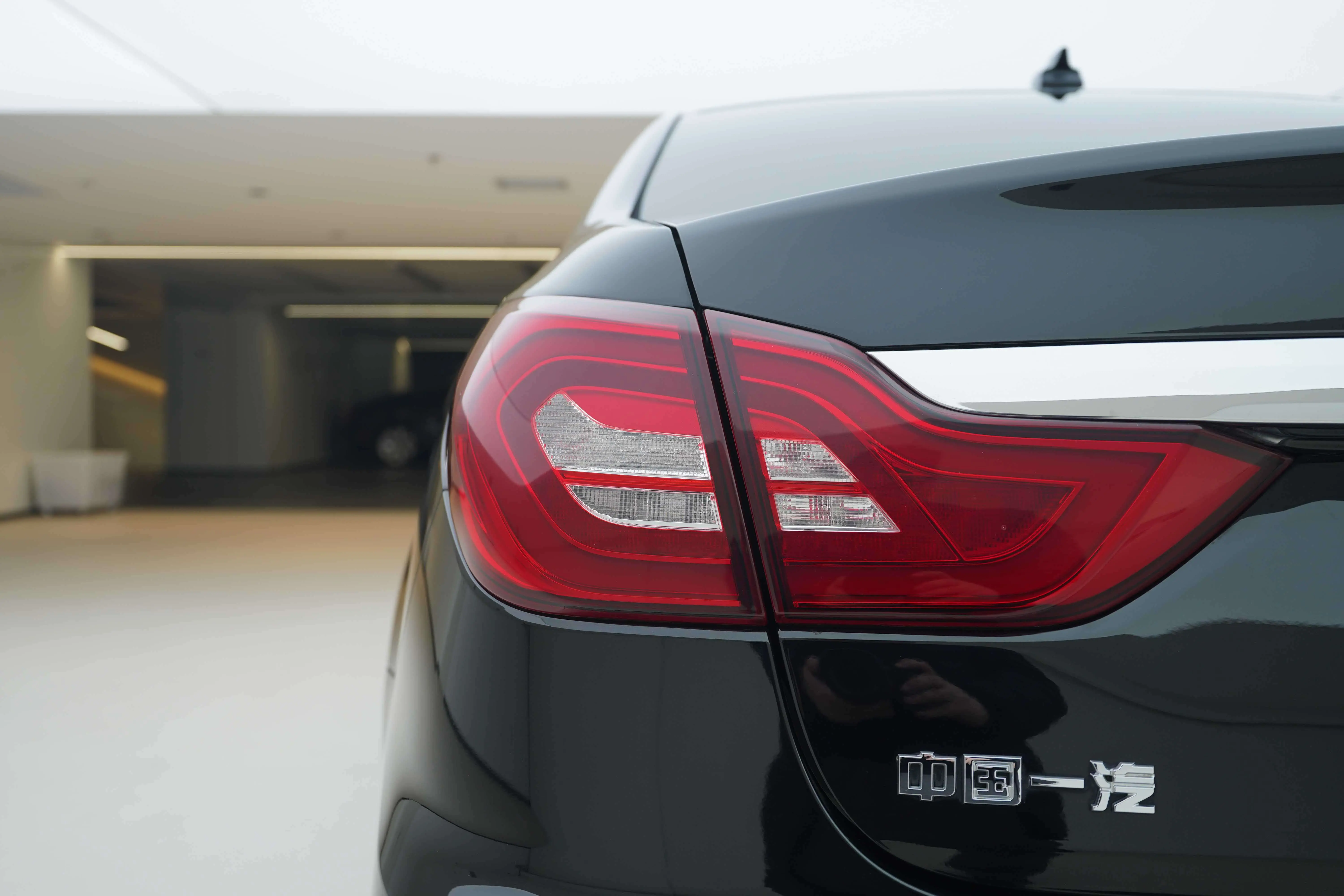 Hongqi H7  из Китая