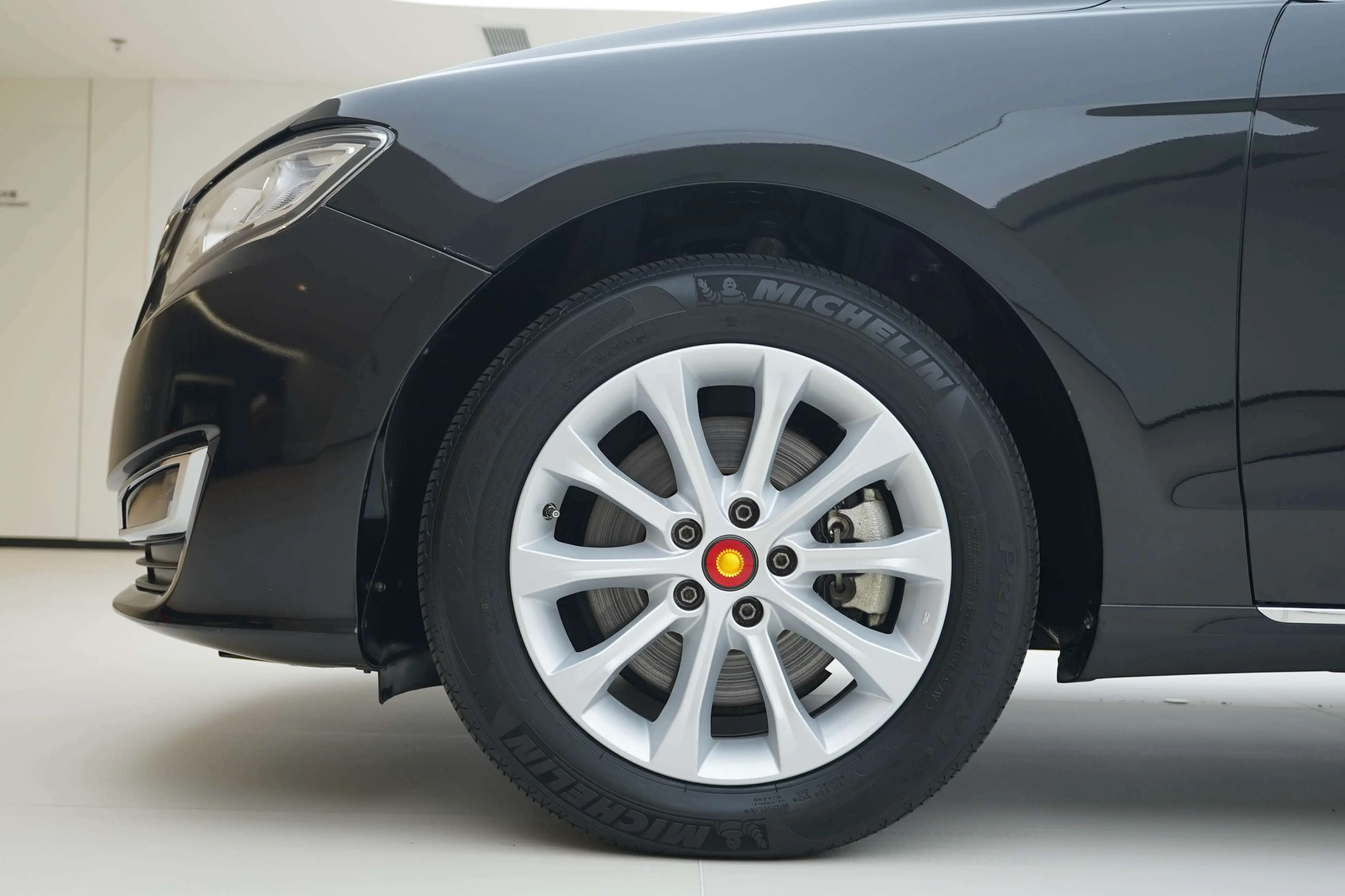 Hongqi H7  из Китая