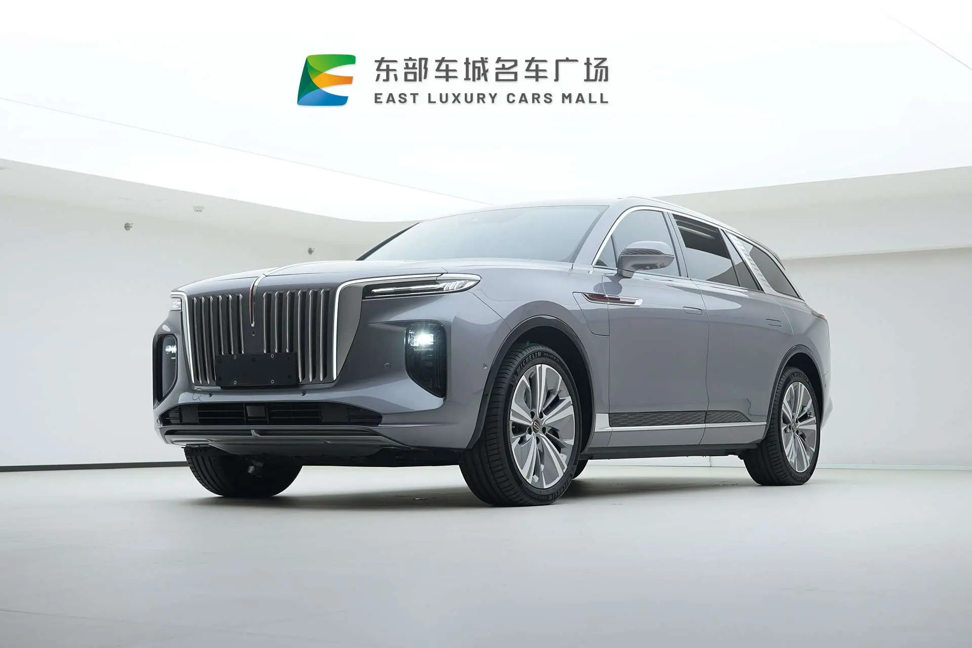 Hongqi E-HS9  из Китая