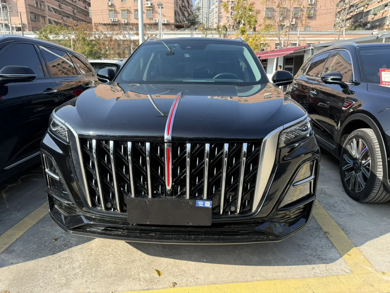 Hongqi HS5  из Китая