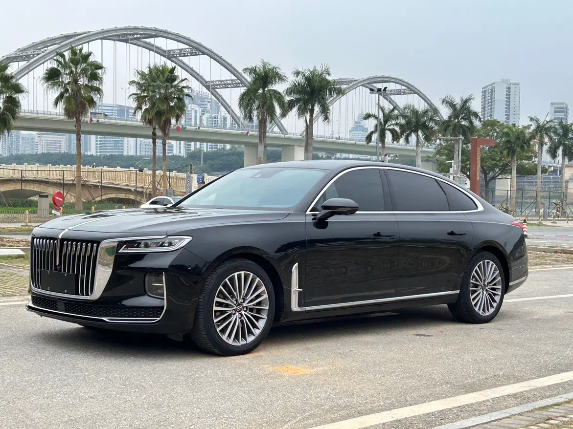 Hongqi H9  из Китая