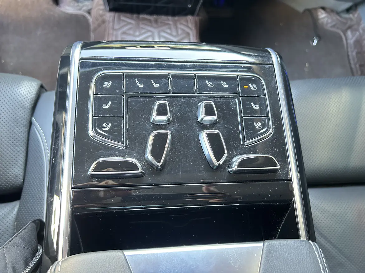 Hongqi H9  из Китая