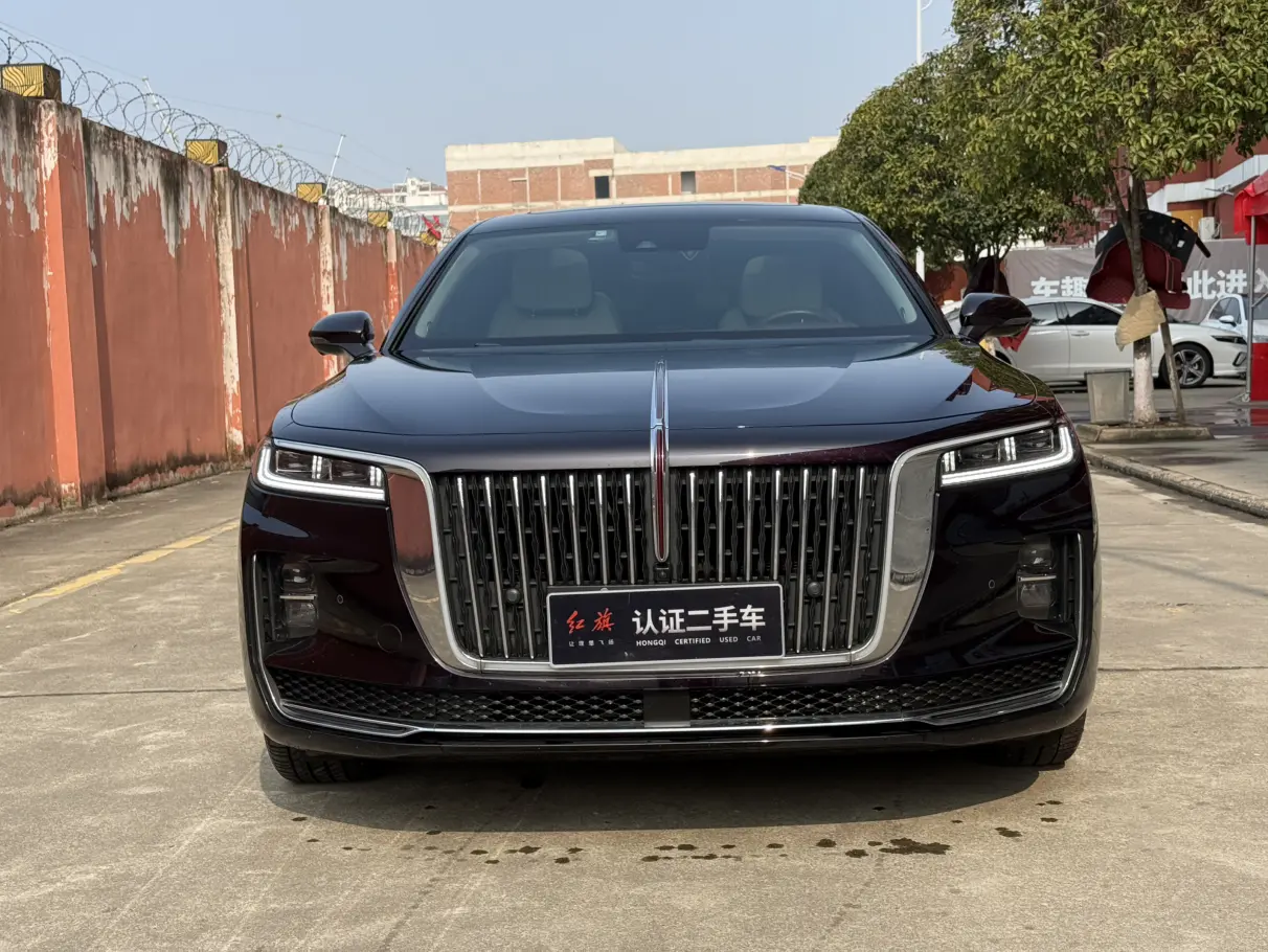 Hongqi H9  из Китая