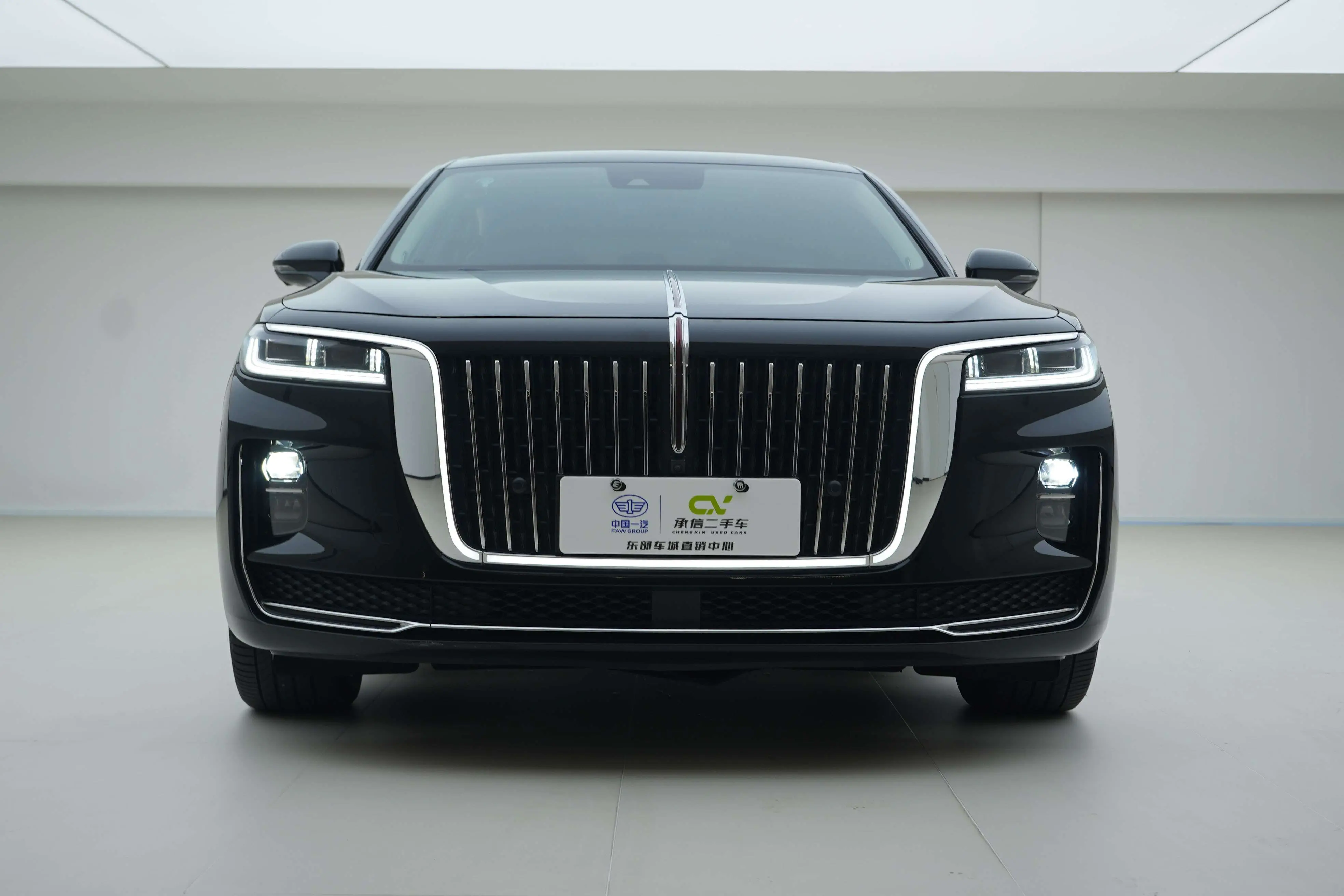 Hongqi H9  из Китая