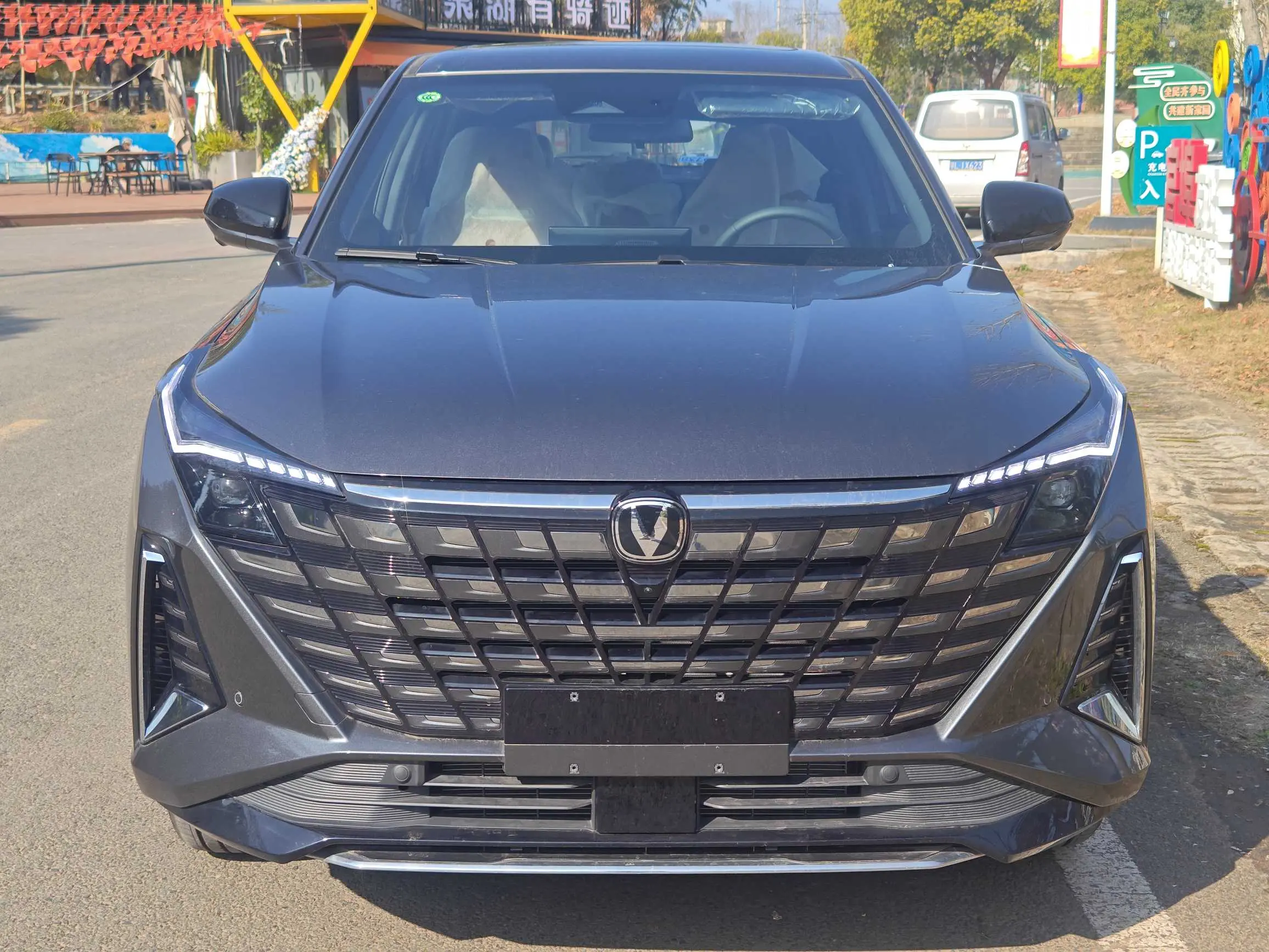 Changan UNI-Z PHEV  из Китая