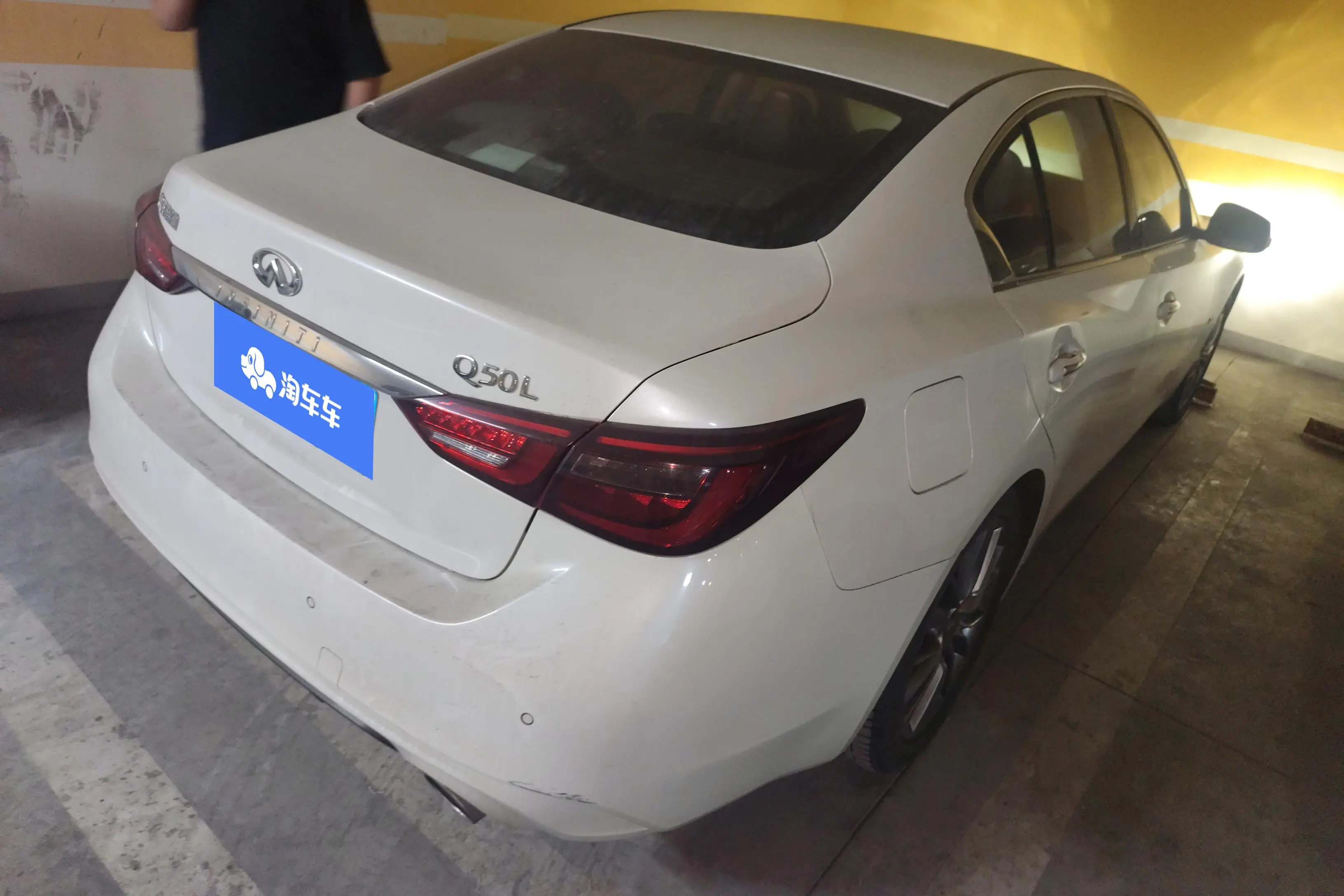 Infiniti Q50L  из Китая
