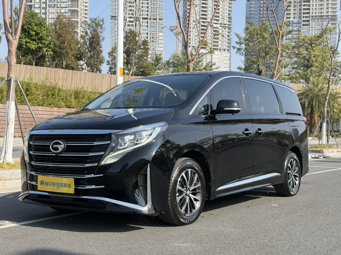 GAC Trumpchi M8  из Китая