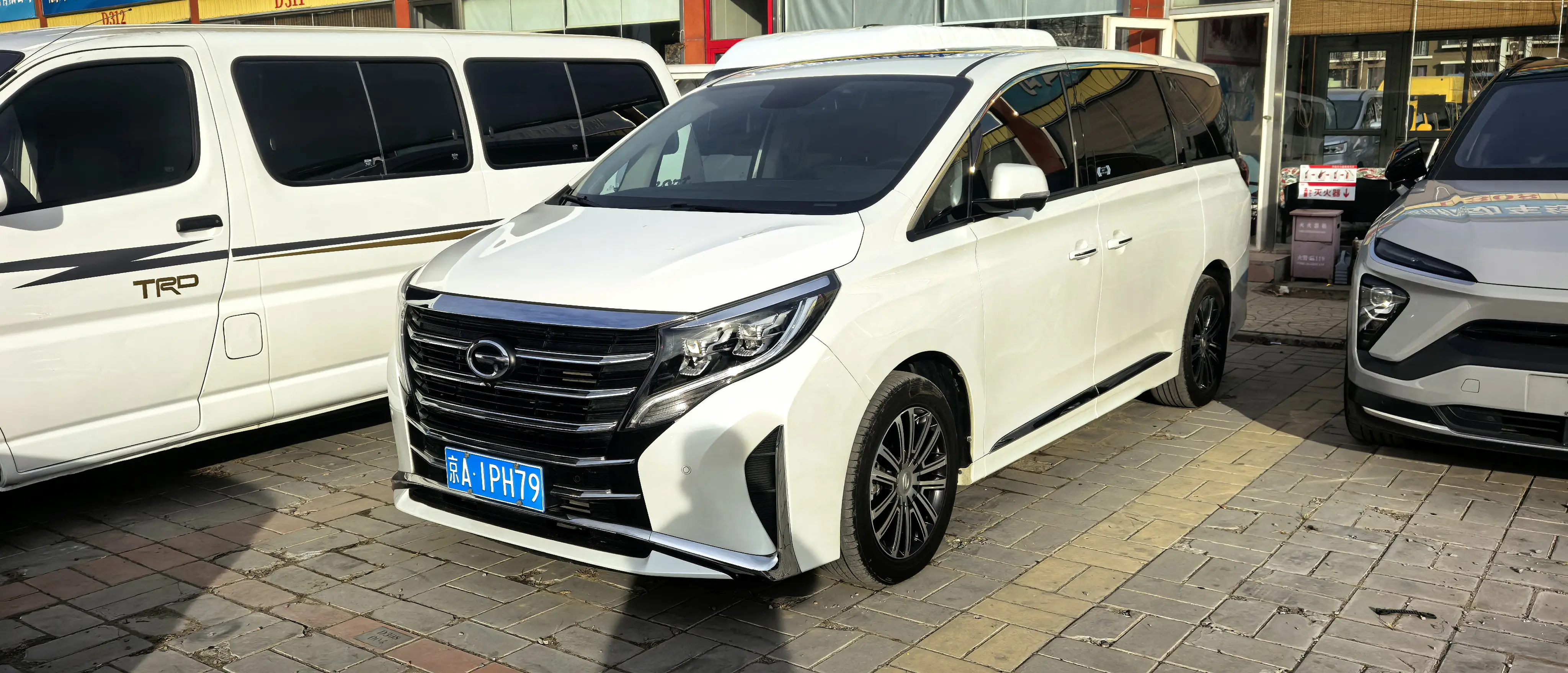 GAC Trumpchi M8  из Китая