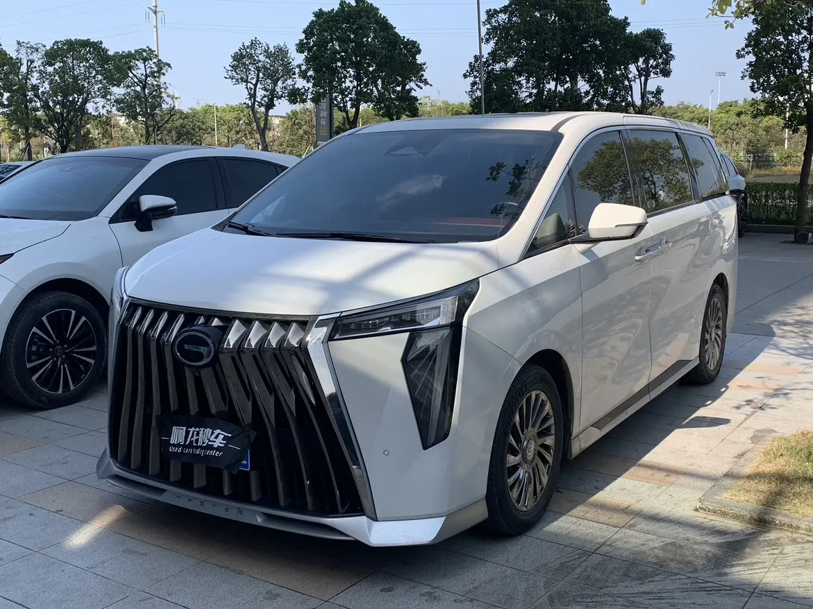 GAC Trumpchi M8  из Китая