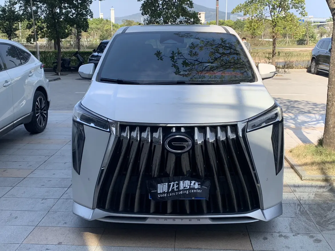 GAC Trumpchi M8  из Китая