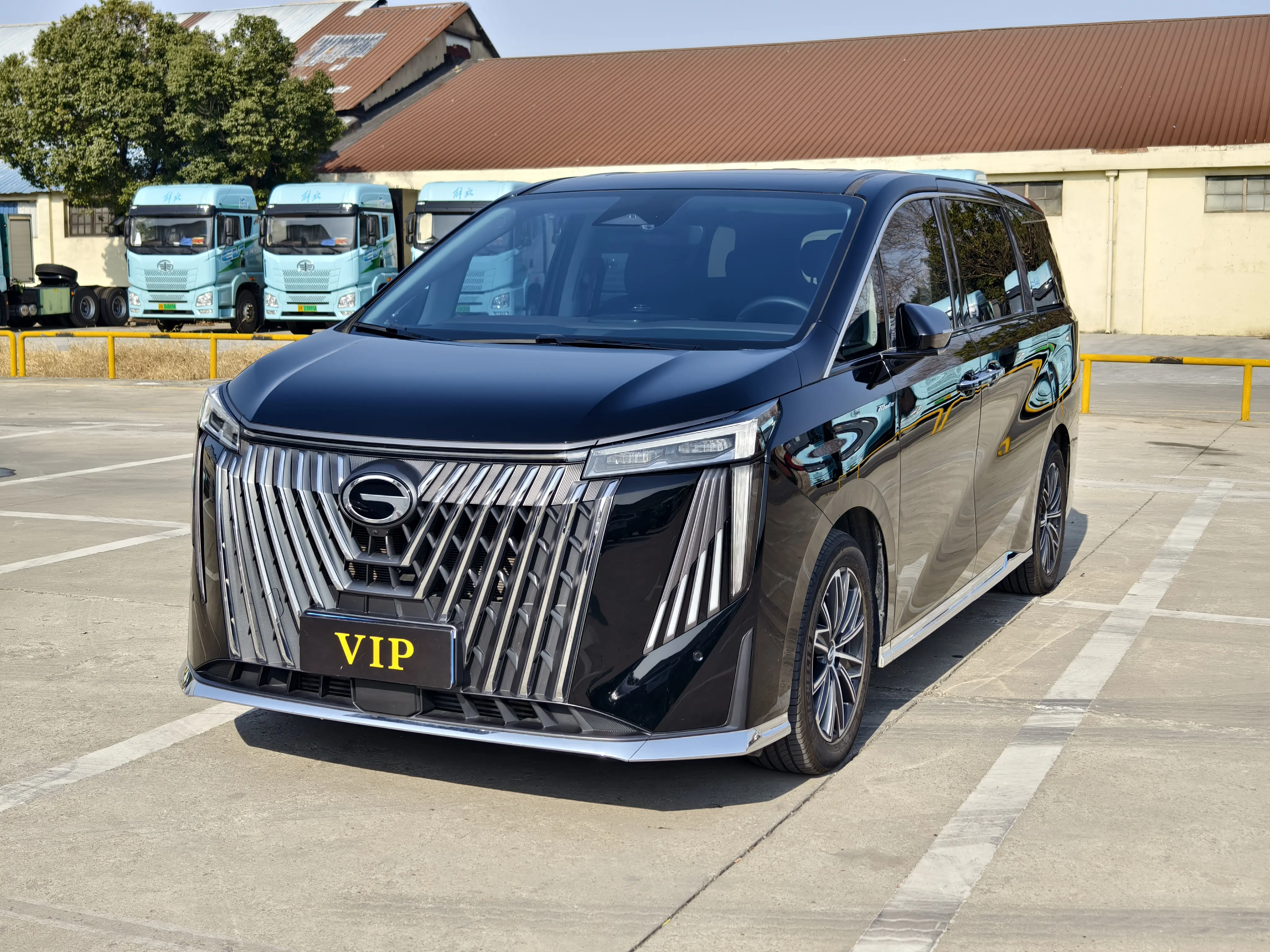 GAC Trumpchi M8  из Китая