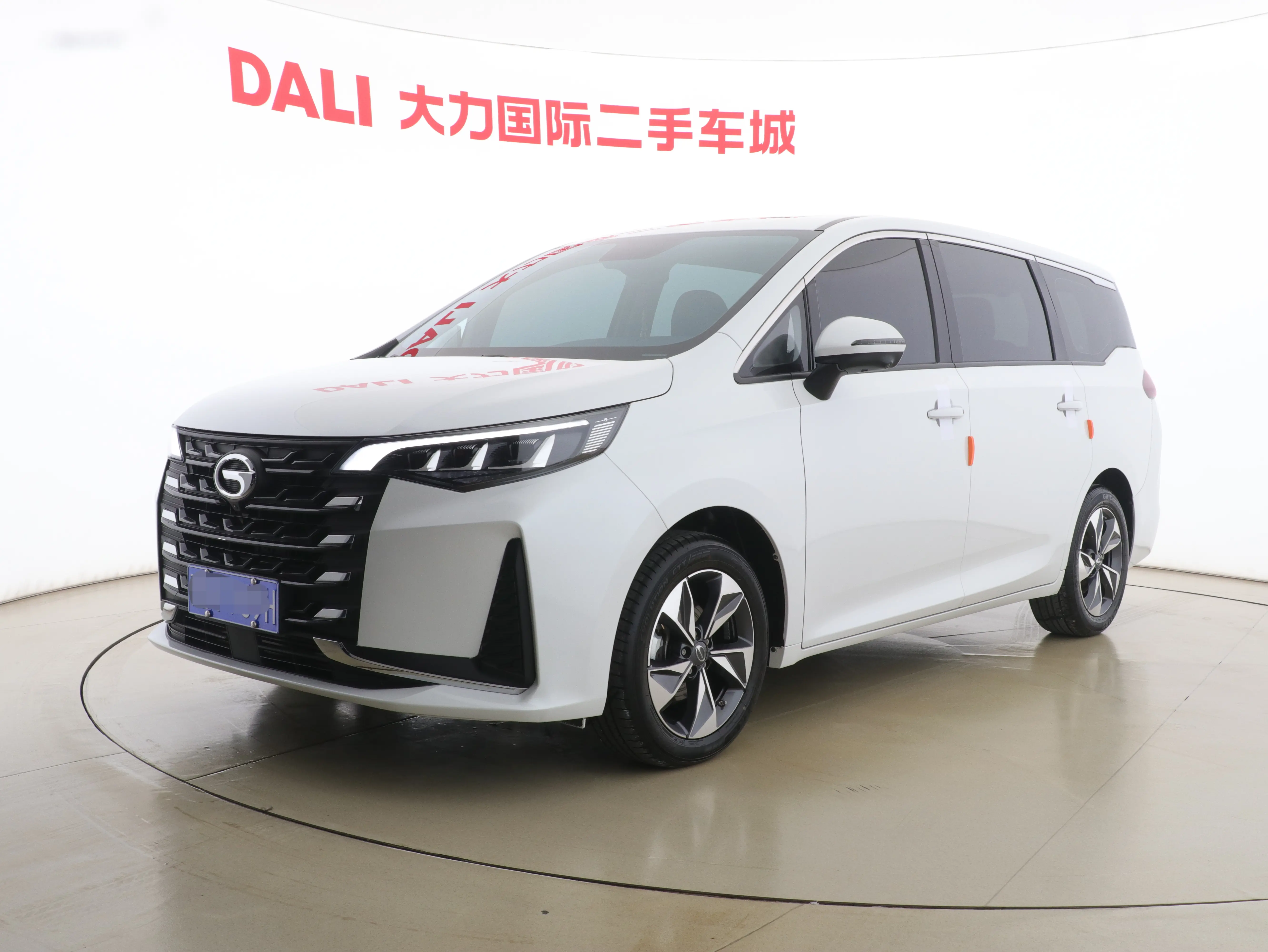 GAC Trumpchi M6  из Китая