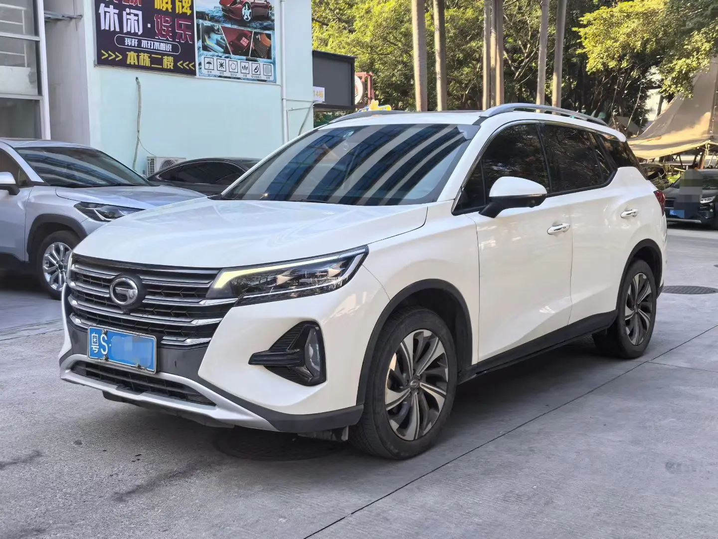GAC Trumpchi GS4  из Китая