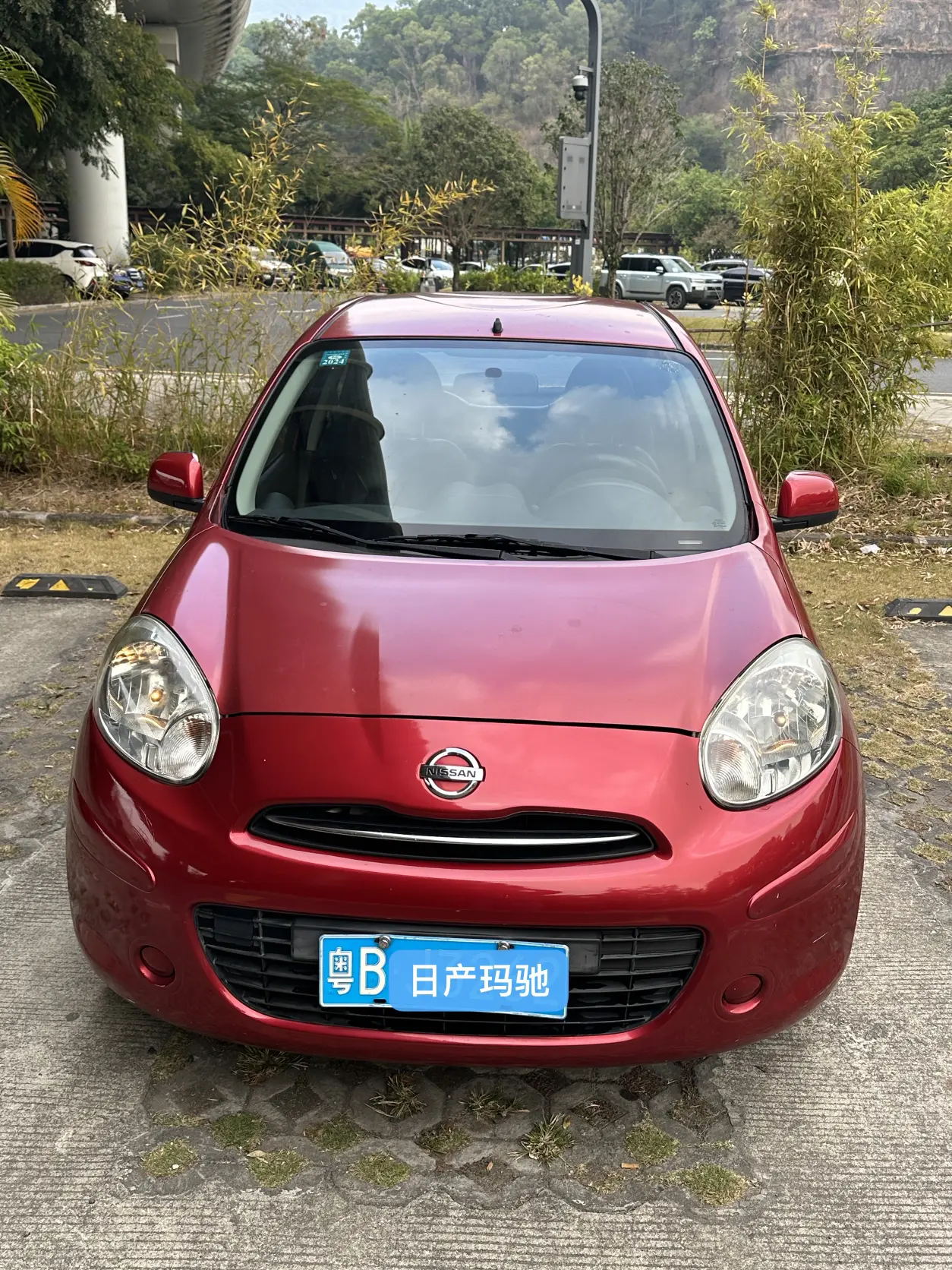 Nissan March  из Китая