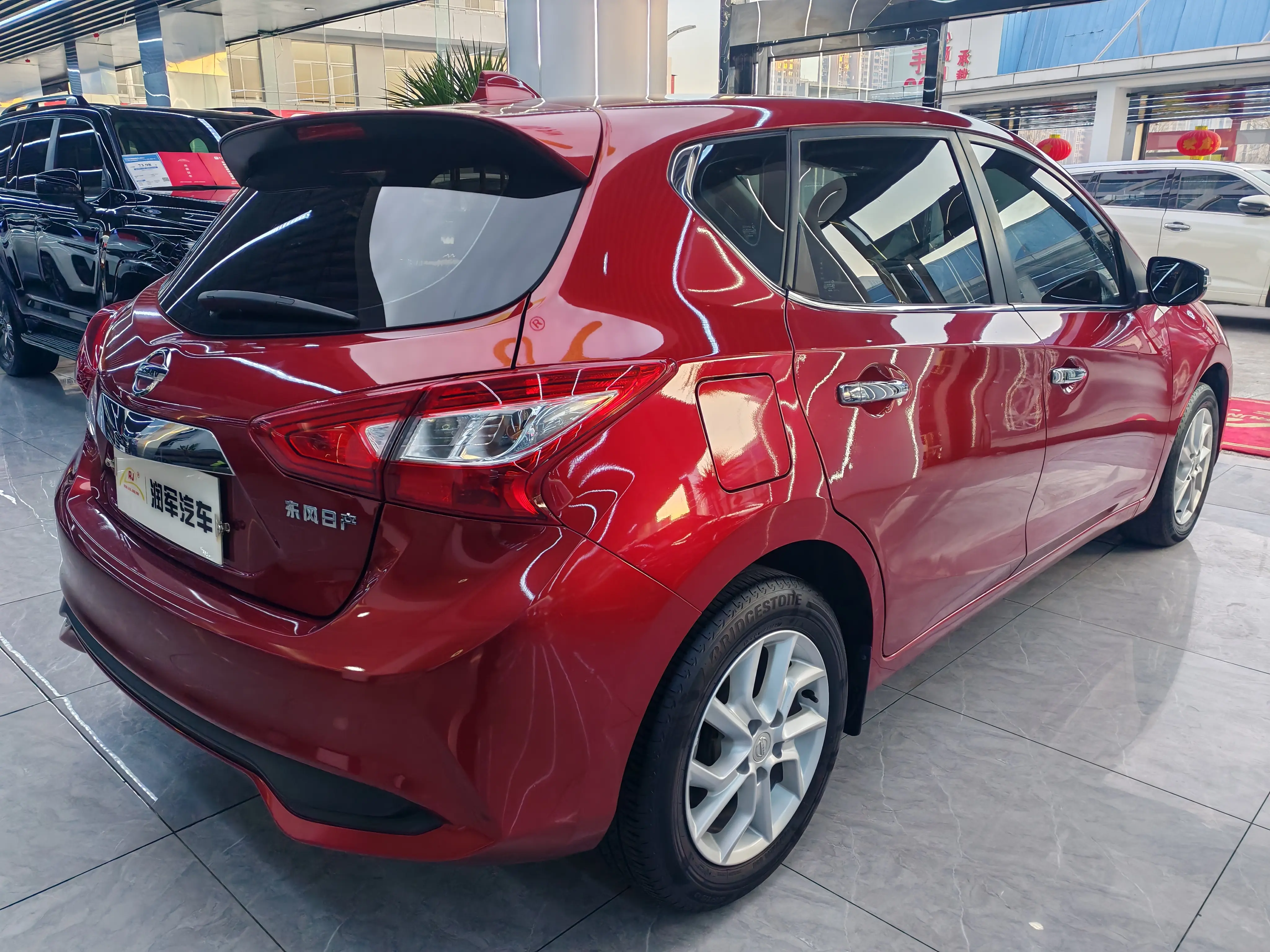 Nissan Tiida  из Китая