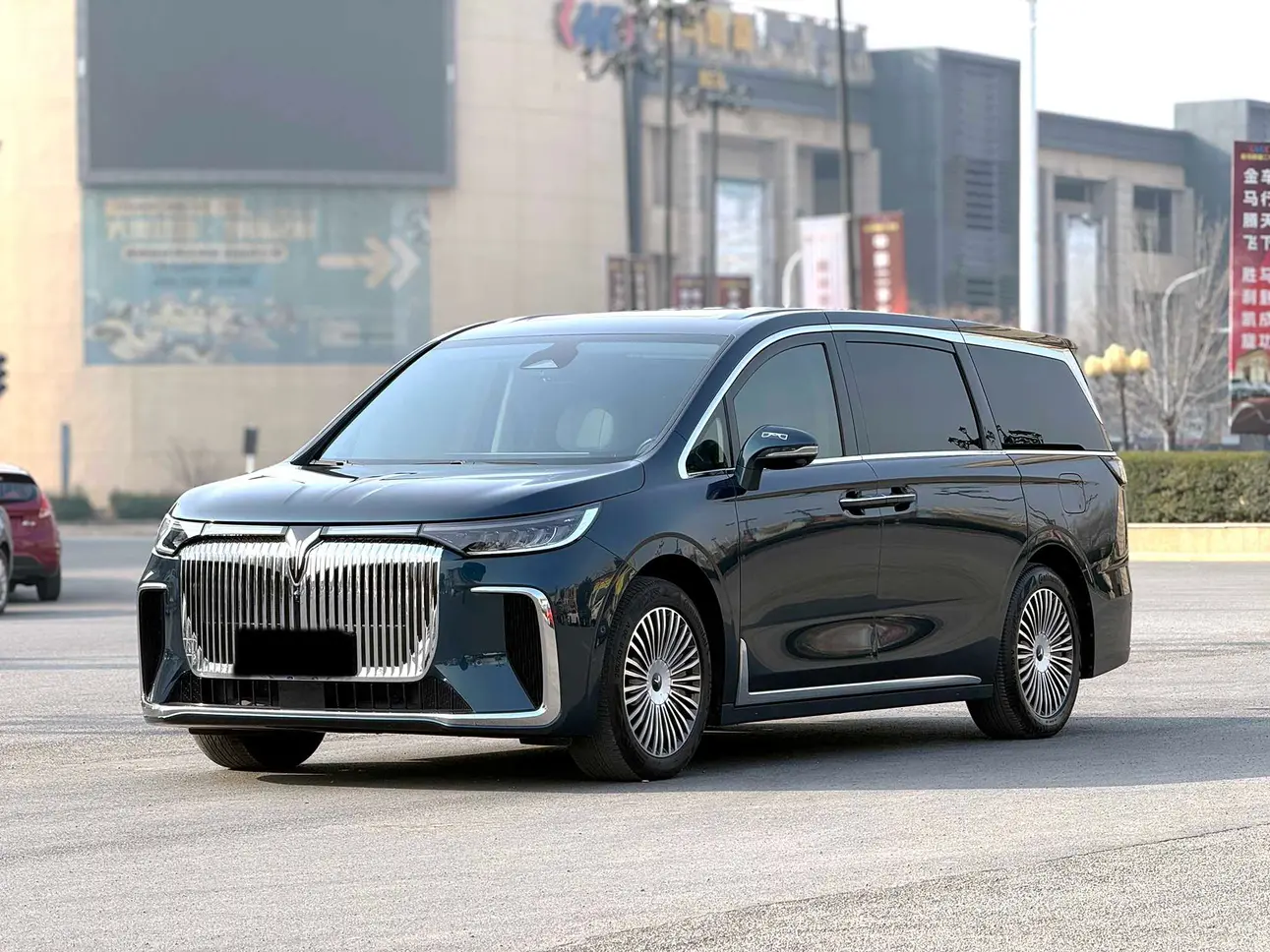 Voyah Lantu Dreamer PHEV  из Китая