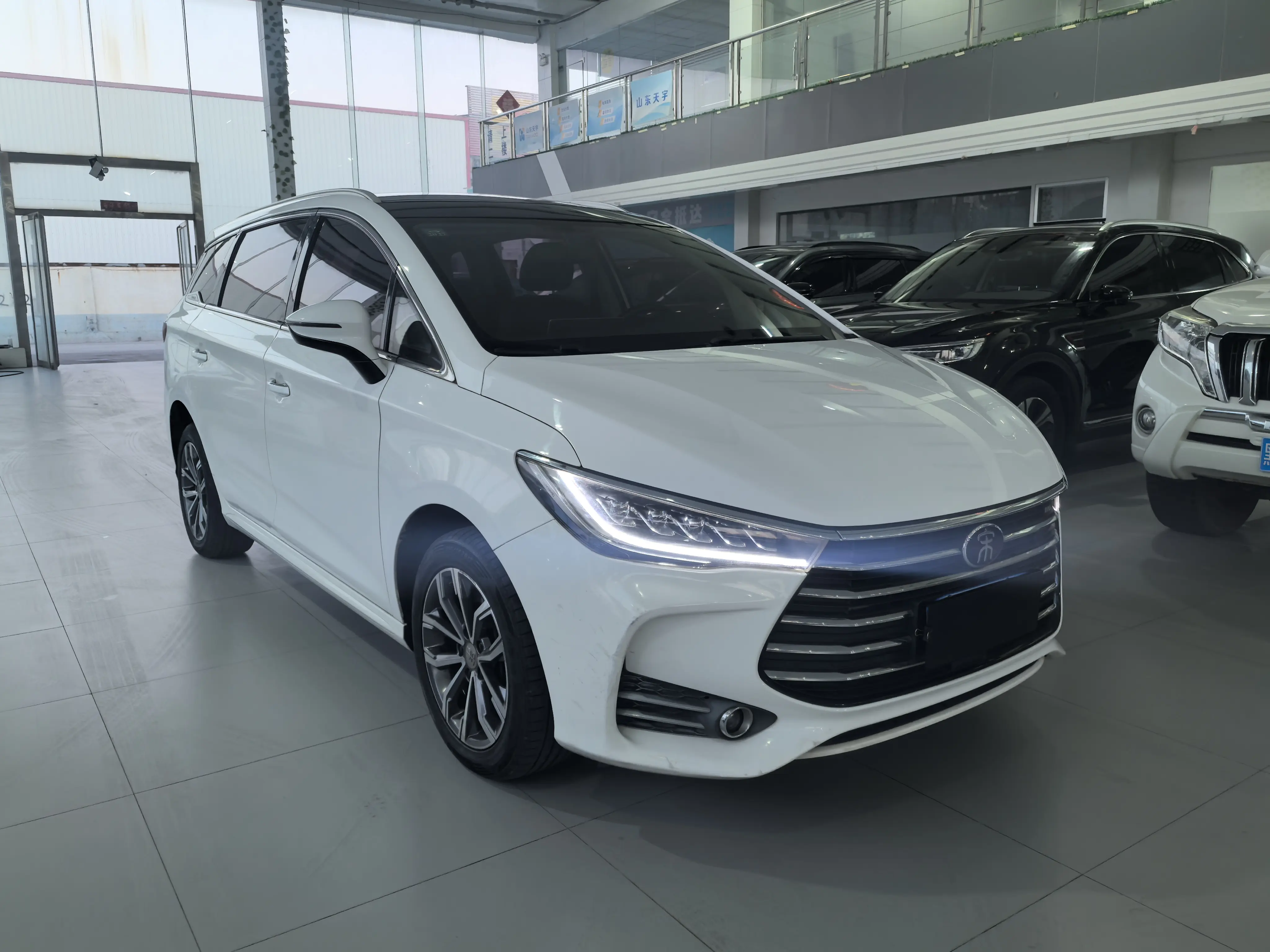 BYD Song MAX  из Китая