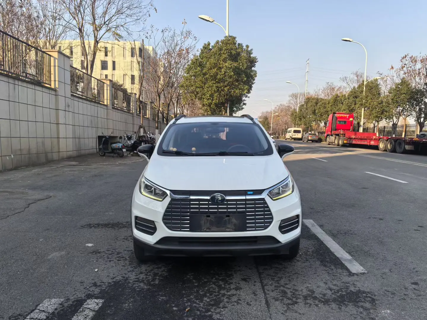 BYD Yuan EV  из Китая