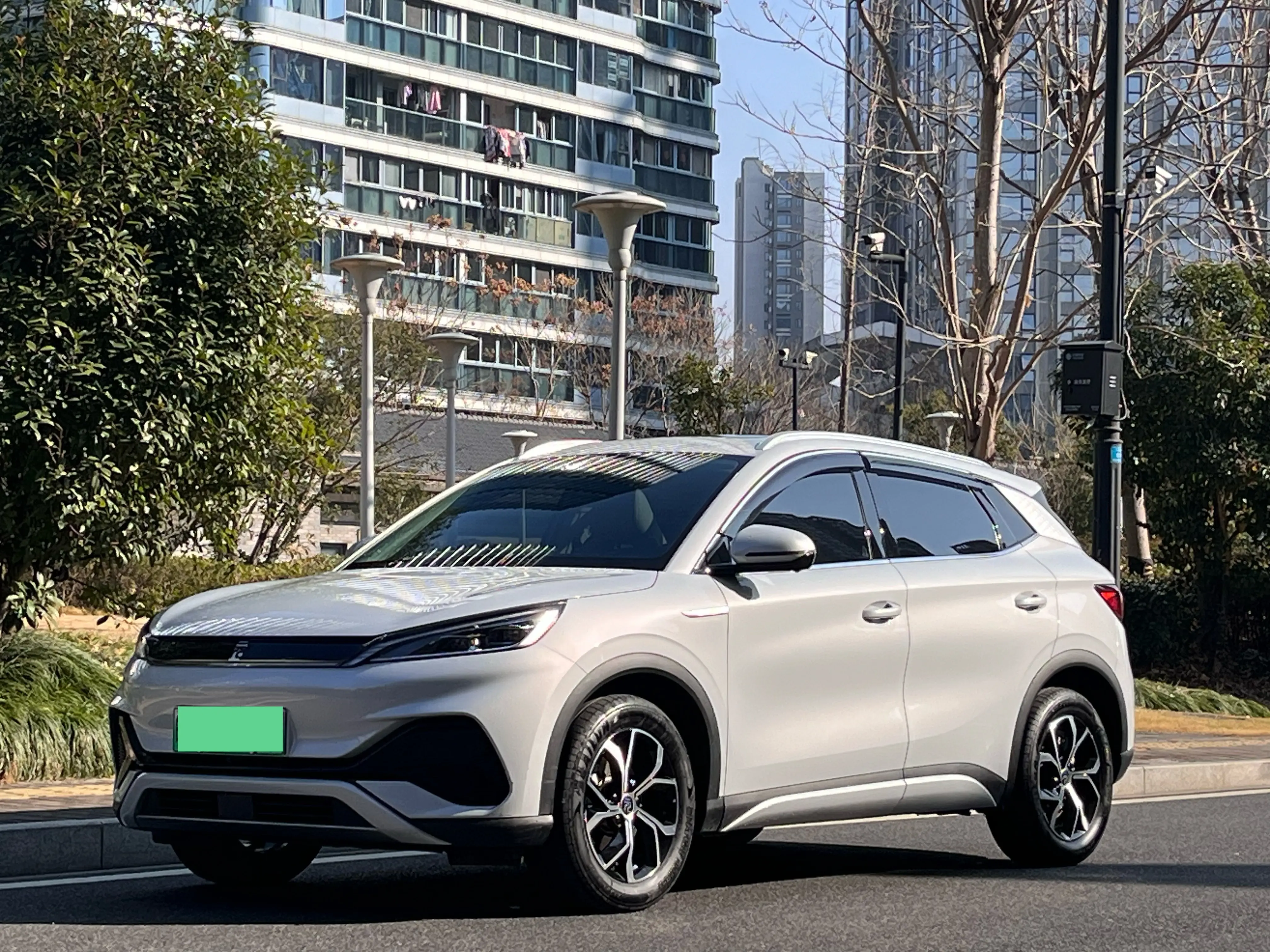 BYD Yuan PLUS  из Китая