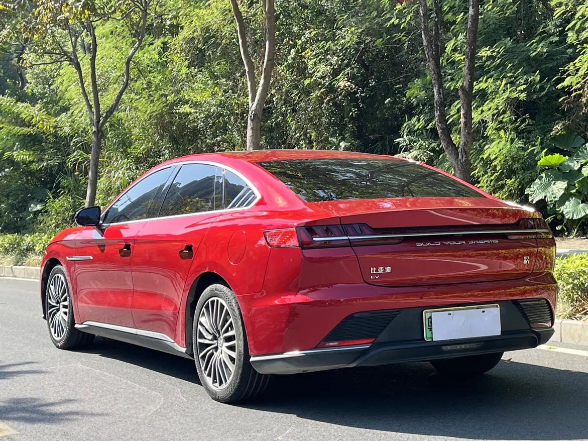 BYD Han EV  из Китая