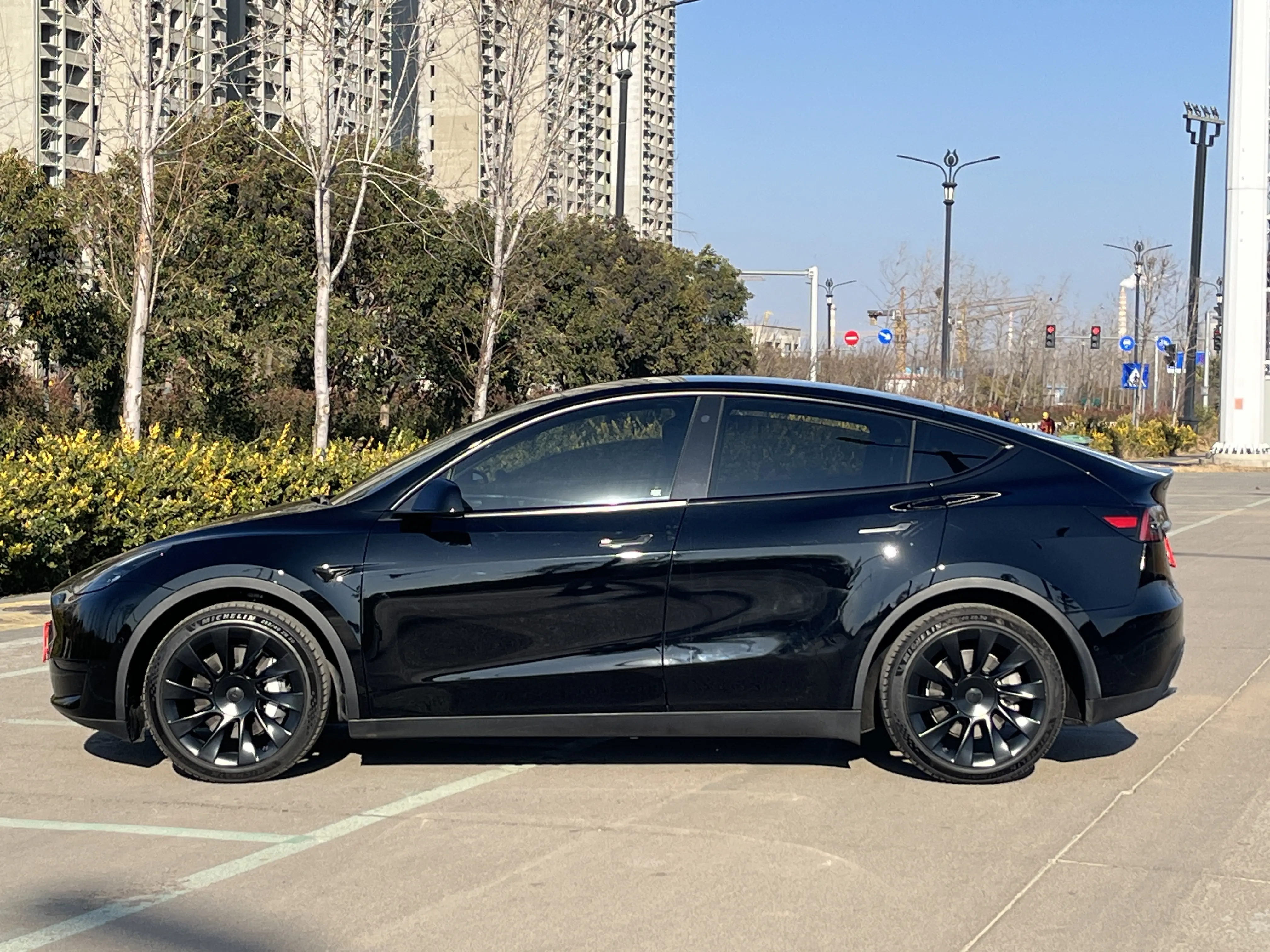 Tesla Model Y  из Китая