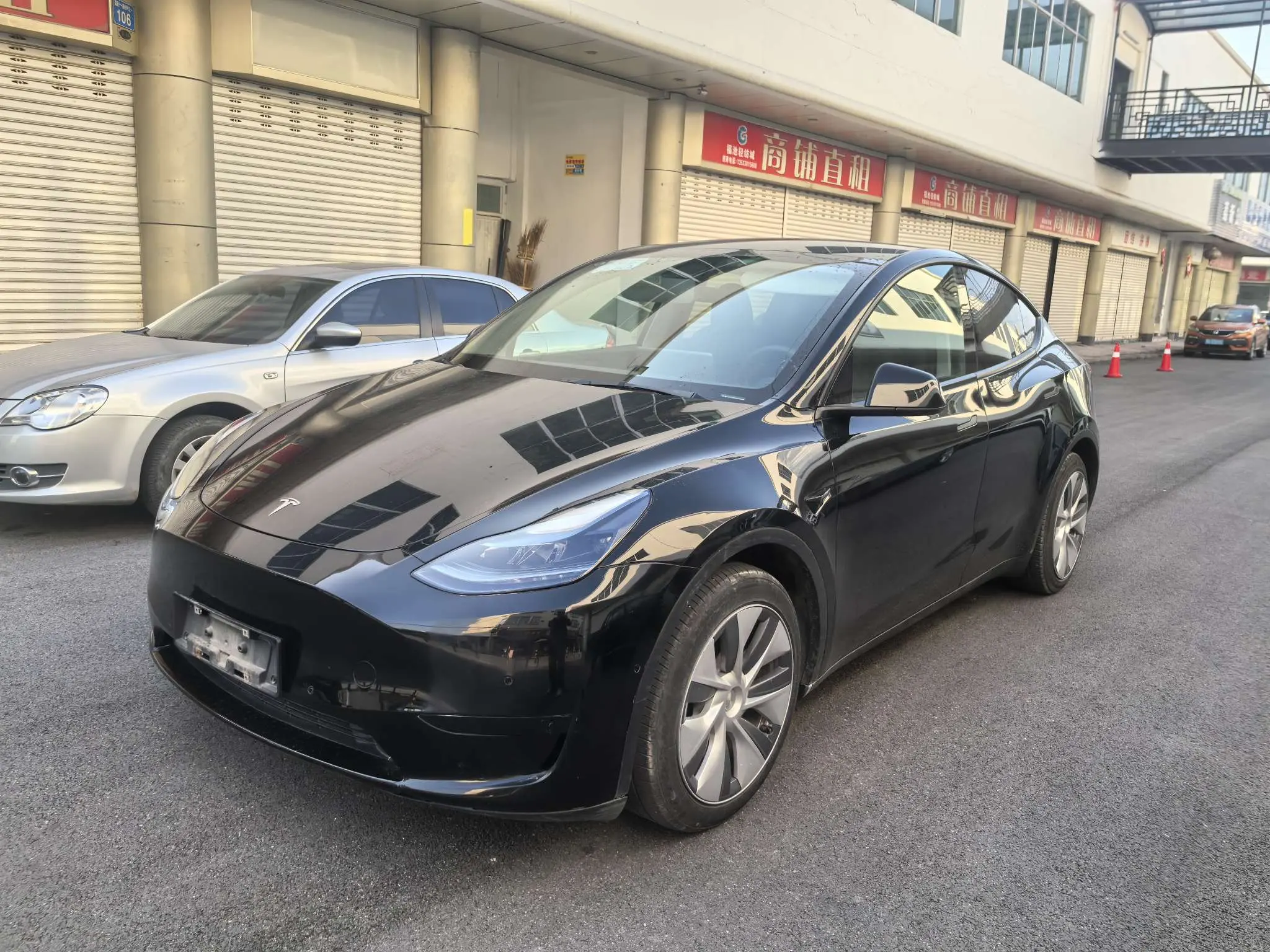 Tesla Model Y  из Китая