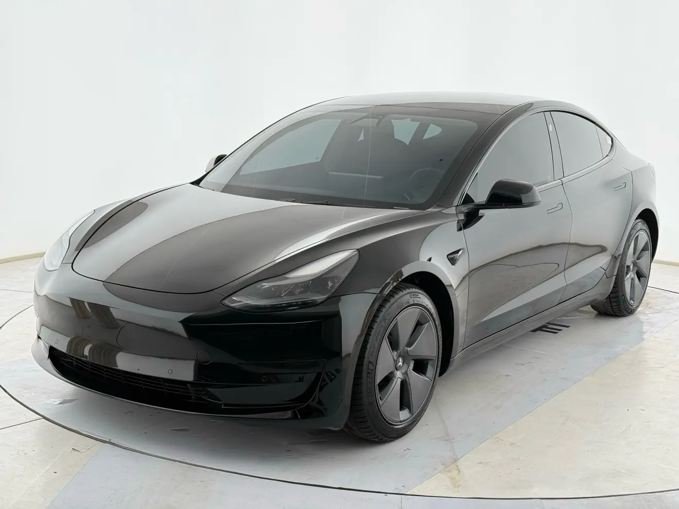 Tesla Model 3  из Китая