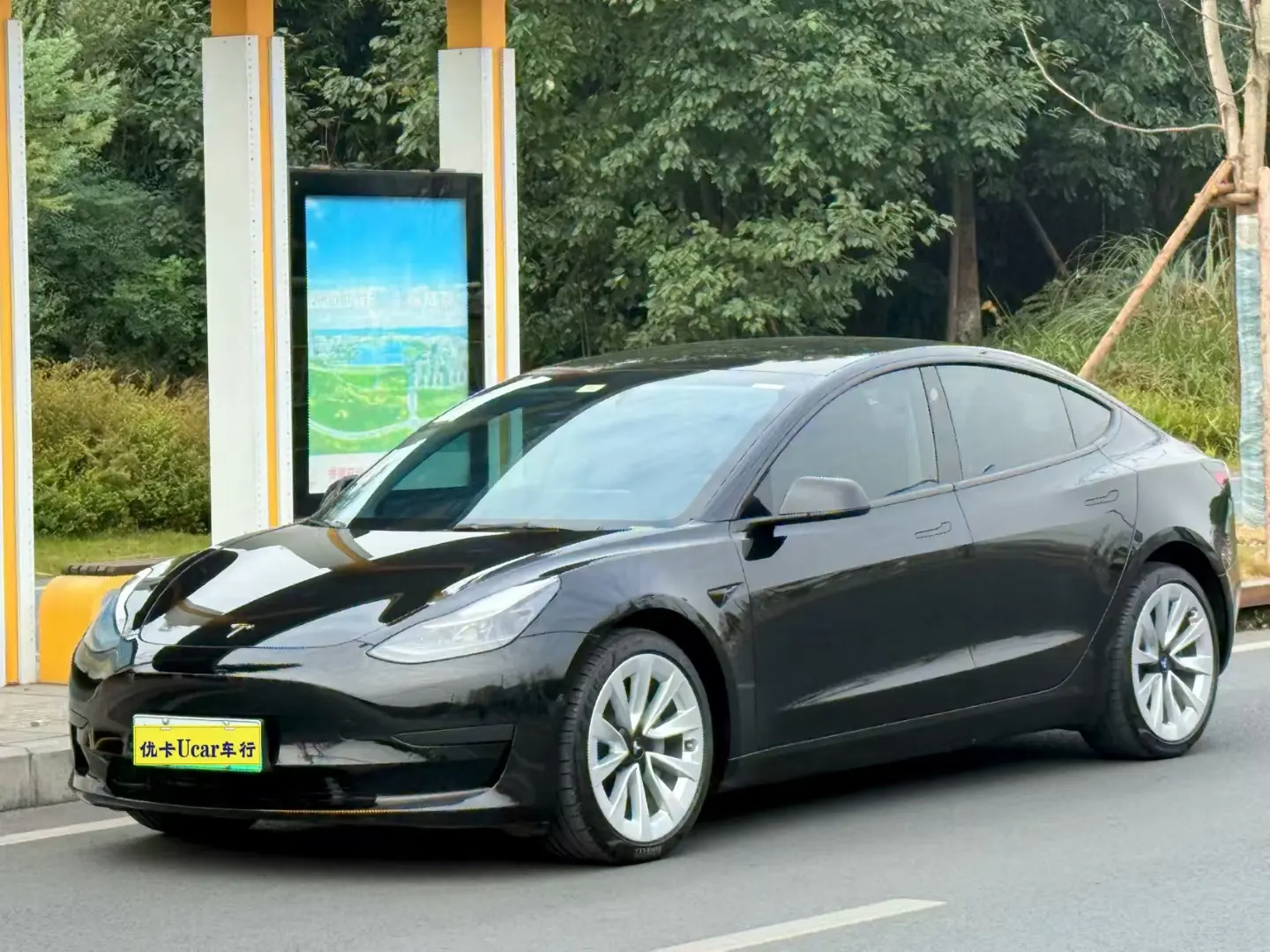 Tesla Model 3  из Китая