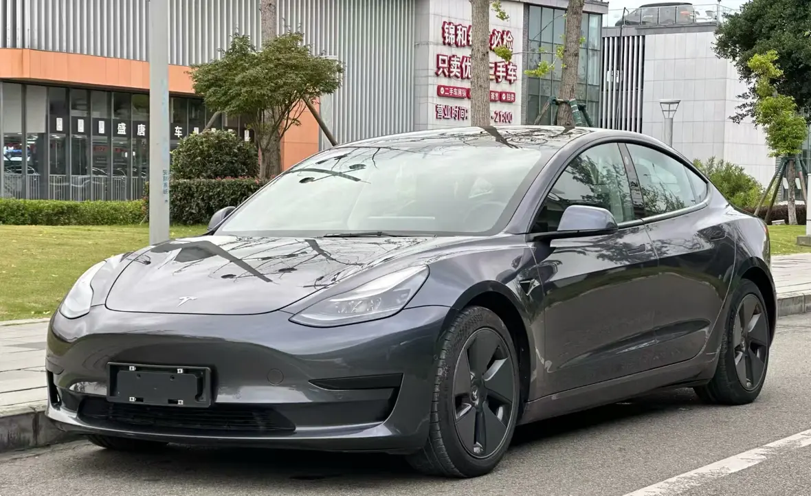 Tesla Model 3  из Китая