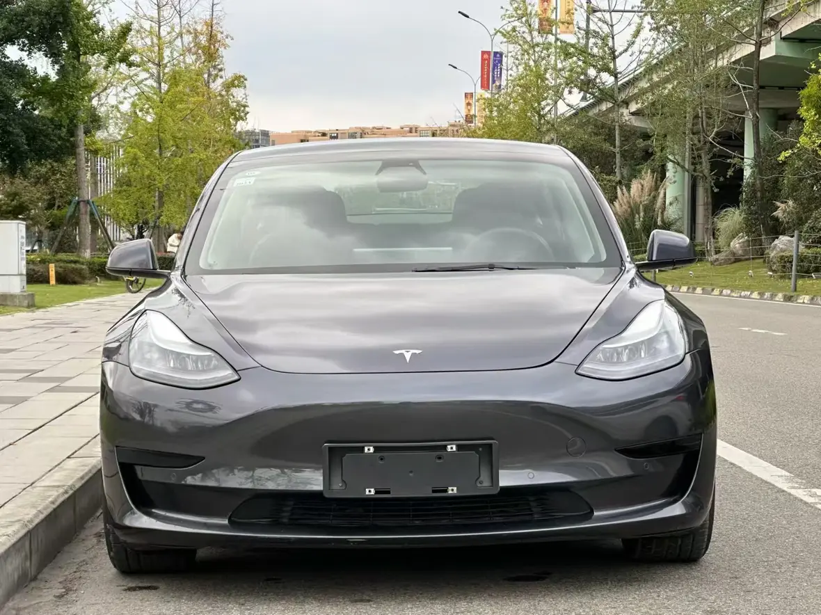 Tesla Model 3  из Китая