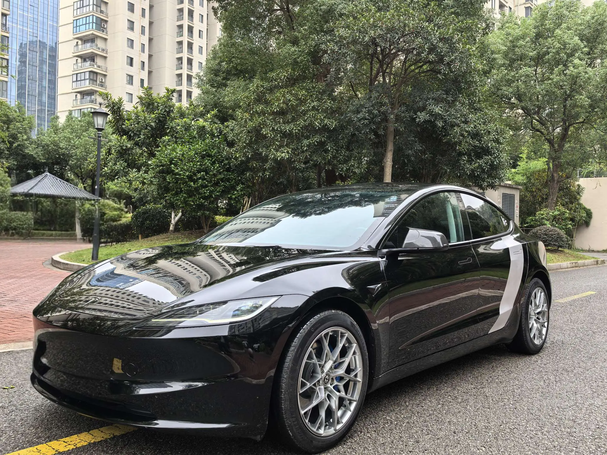 Tesla Model 3  из Китая