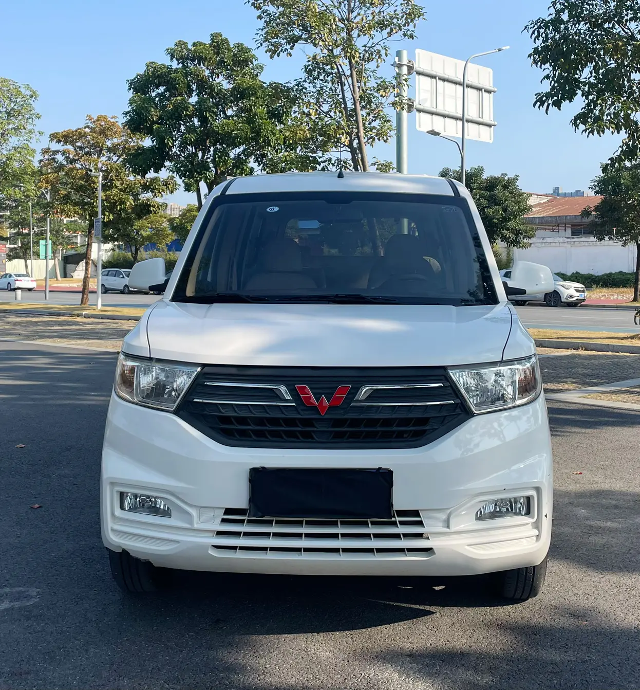 Wuling Hongguang V  из Китая