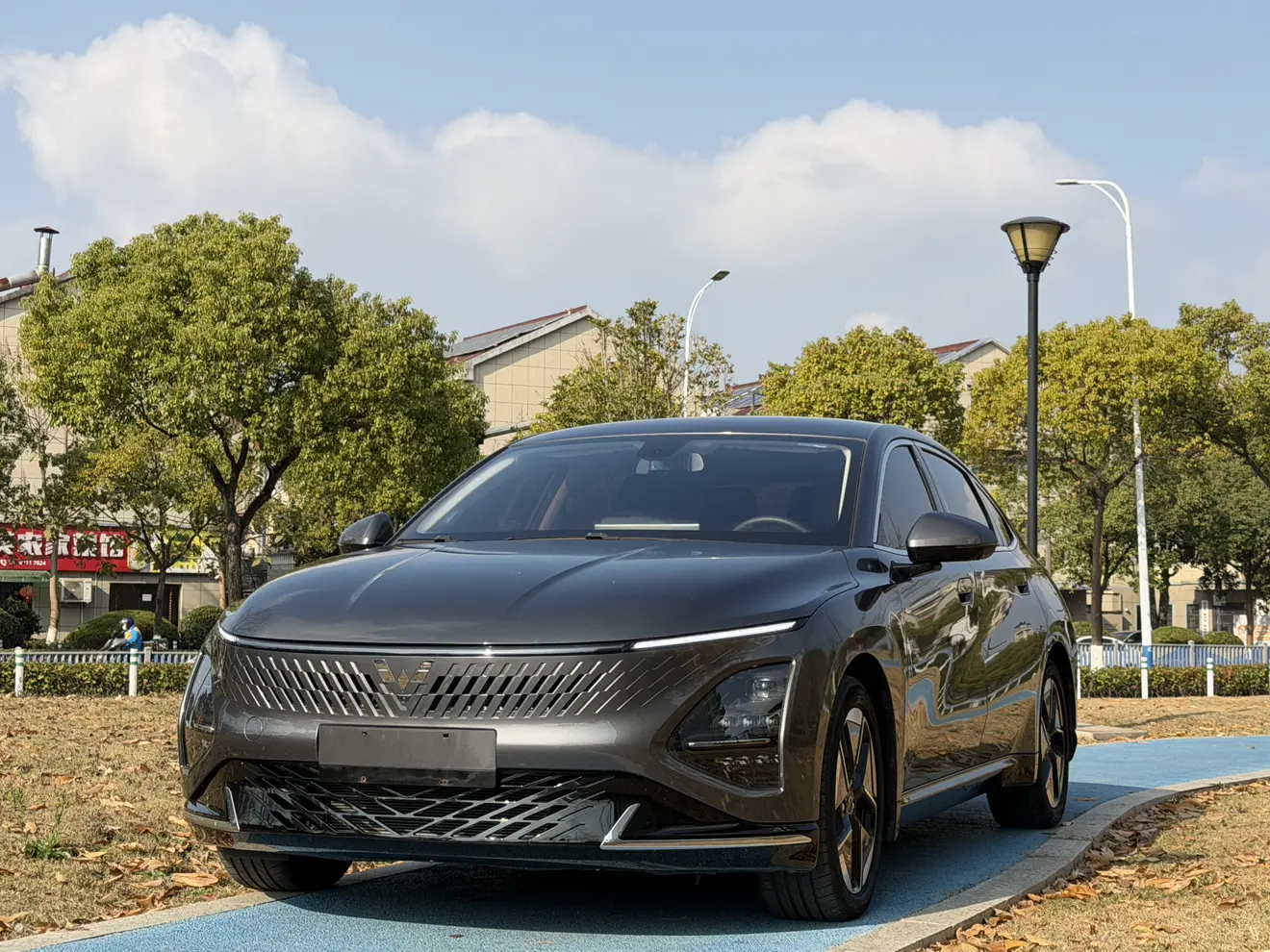 Wuling Starlight PHEV  из Китая