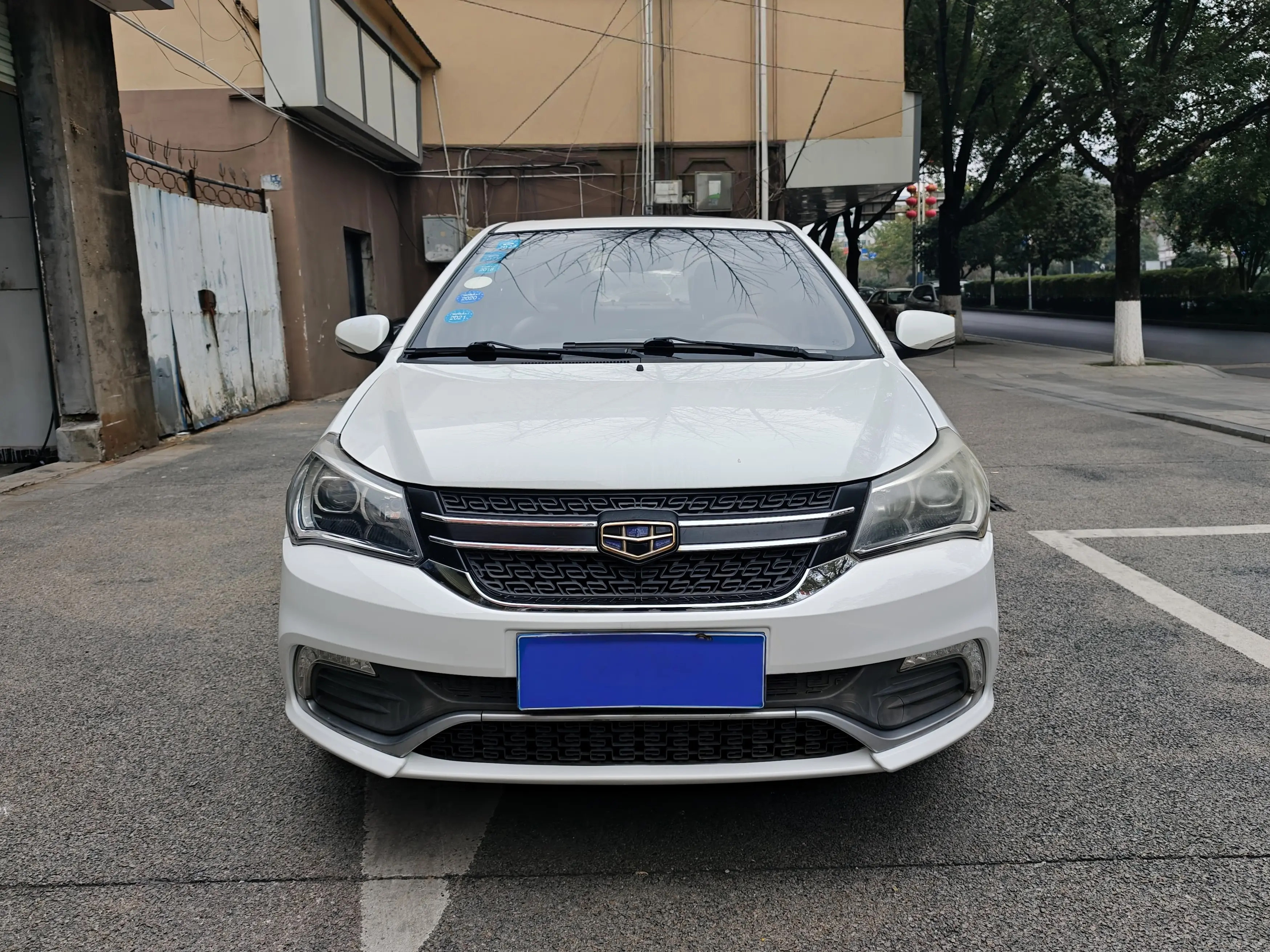 Geely King Kong  из Китая