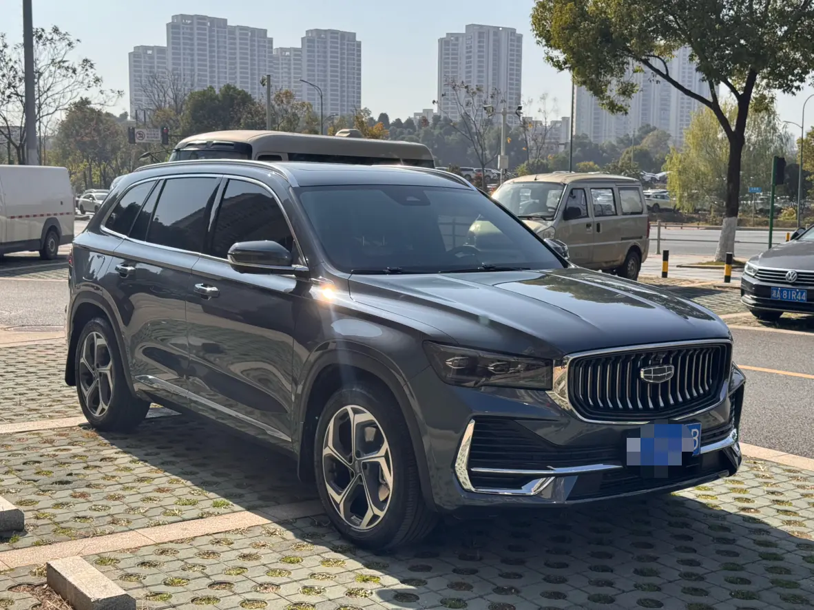 Geely Monjaro (Xingyue L)  из Китая