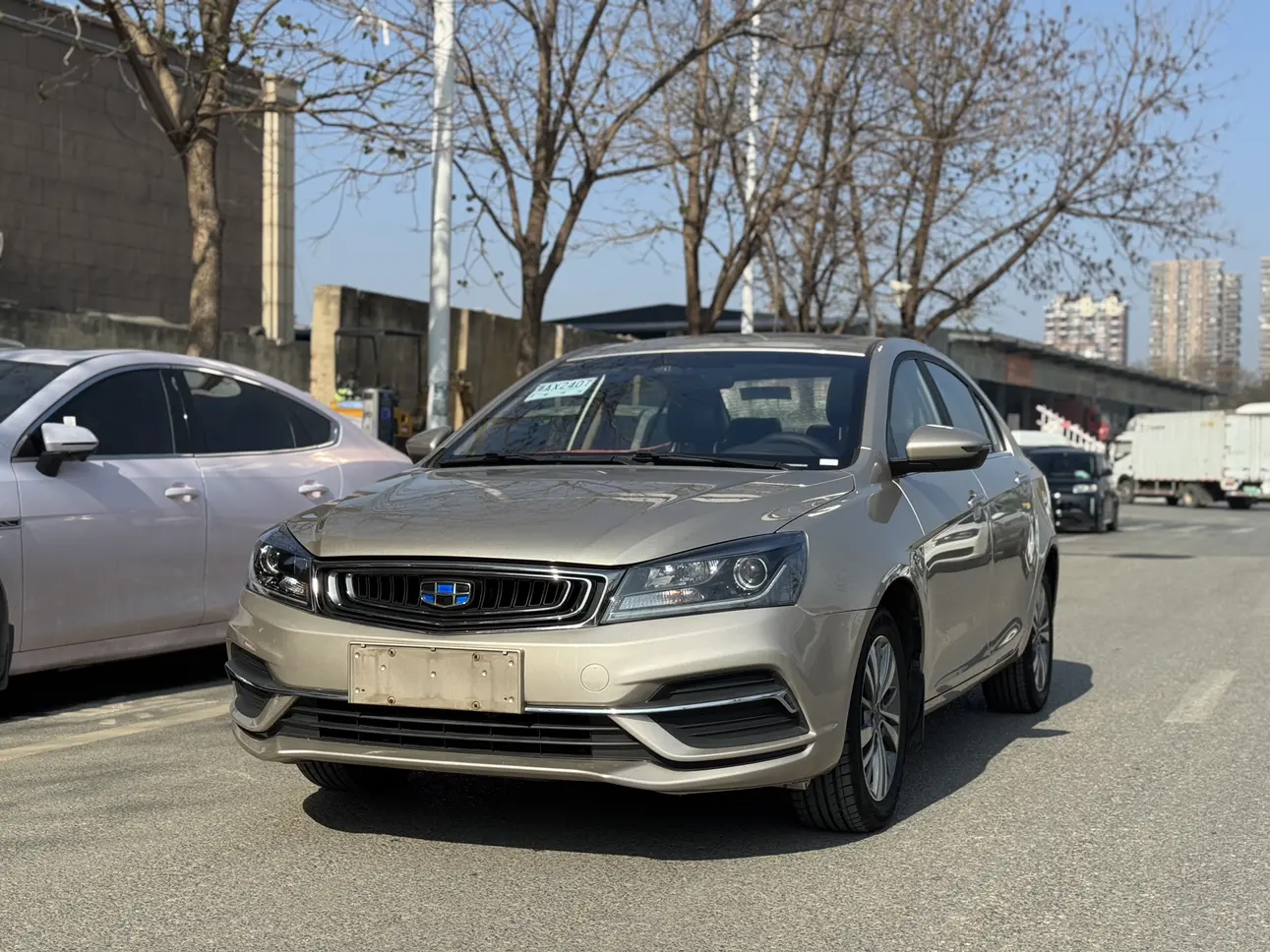 Geely Emgrand  из Китая